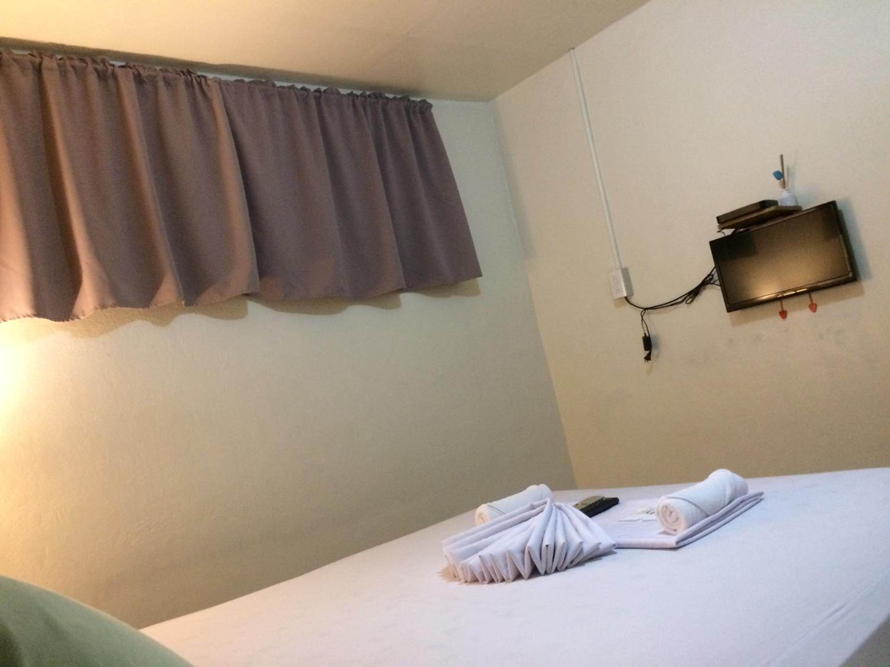 Standard Queen Room photo 2