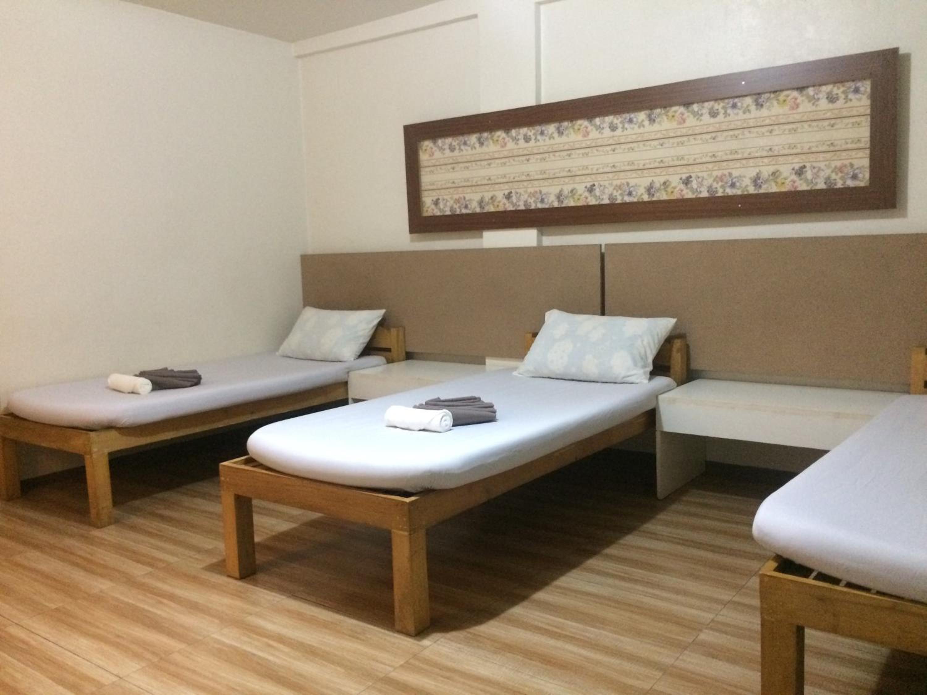 Standard Triple Room photo 2