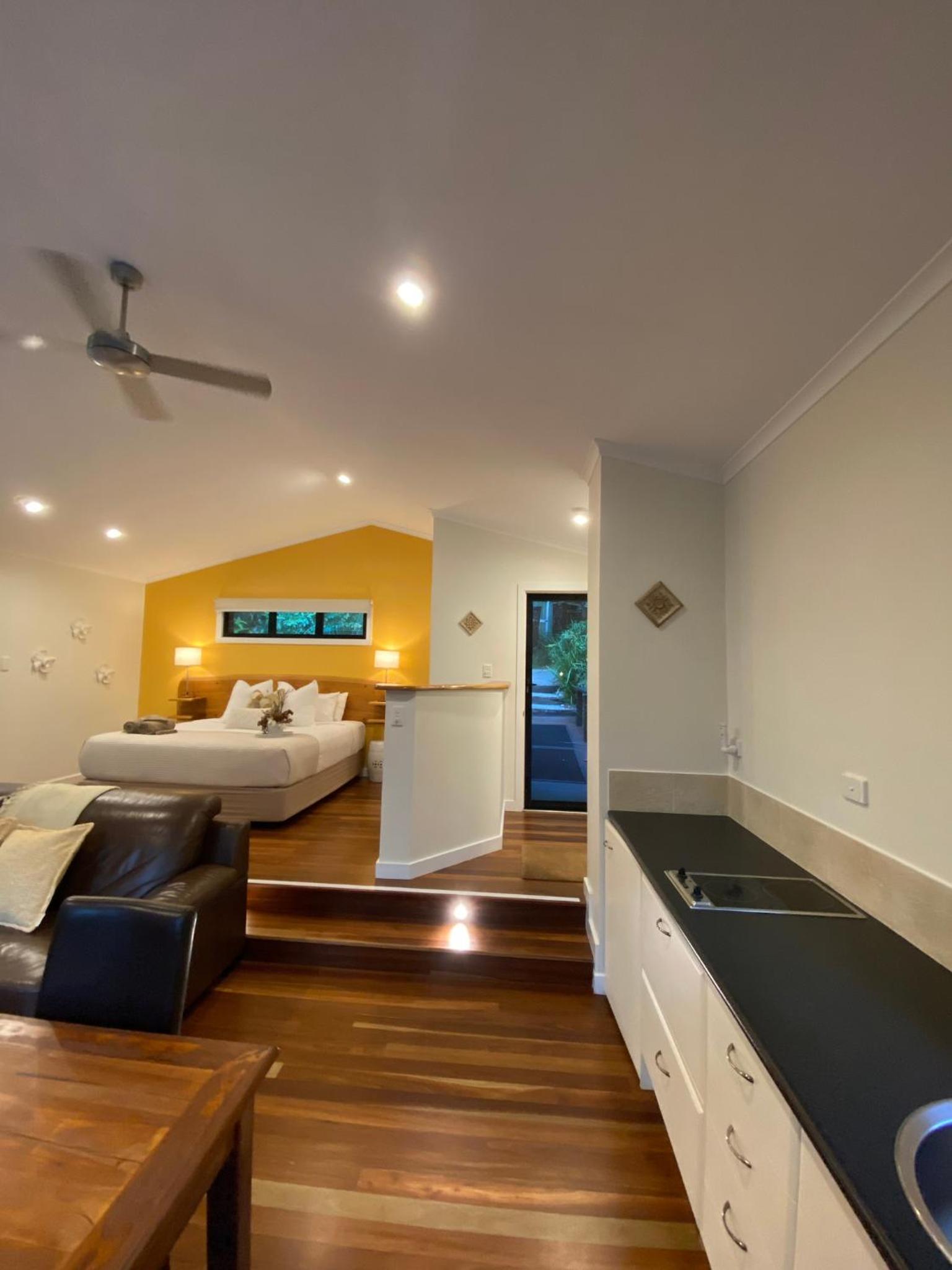 King Suite with Spa Bath photo 1