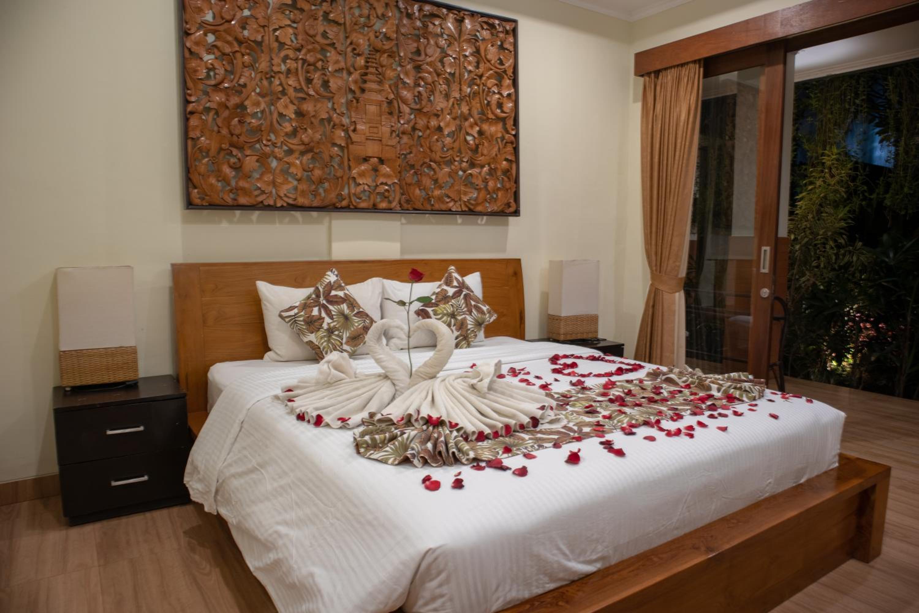 Double Room - Photo 16