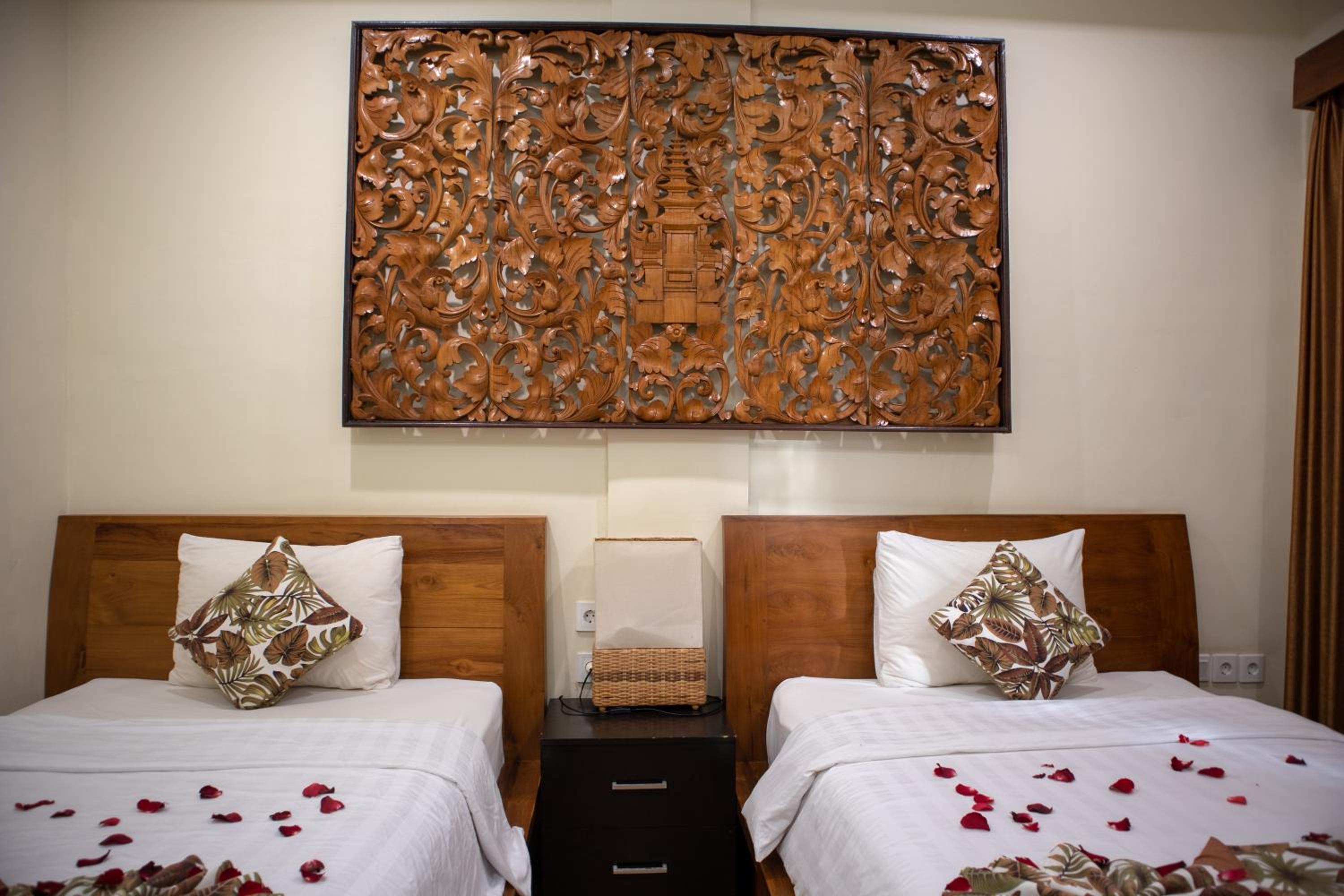 Twin Room - Photo 5