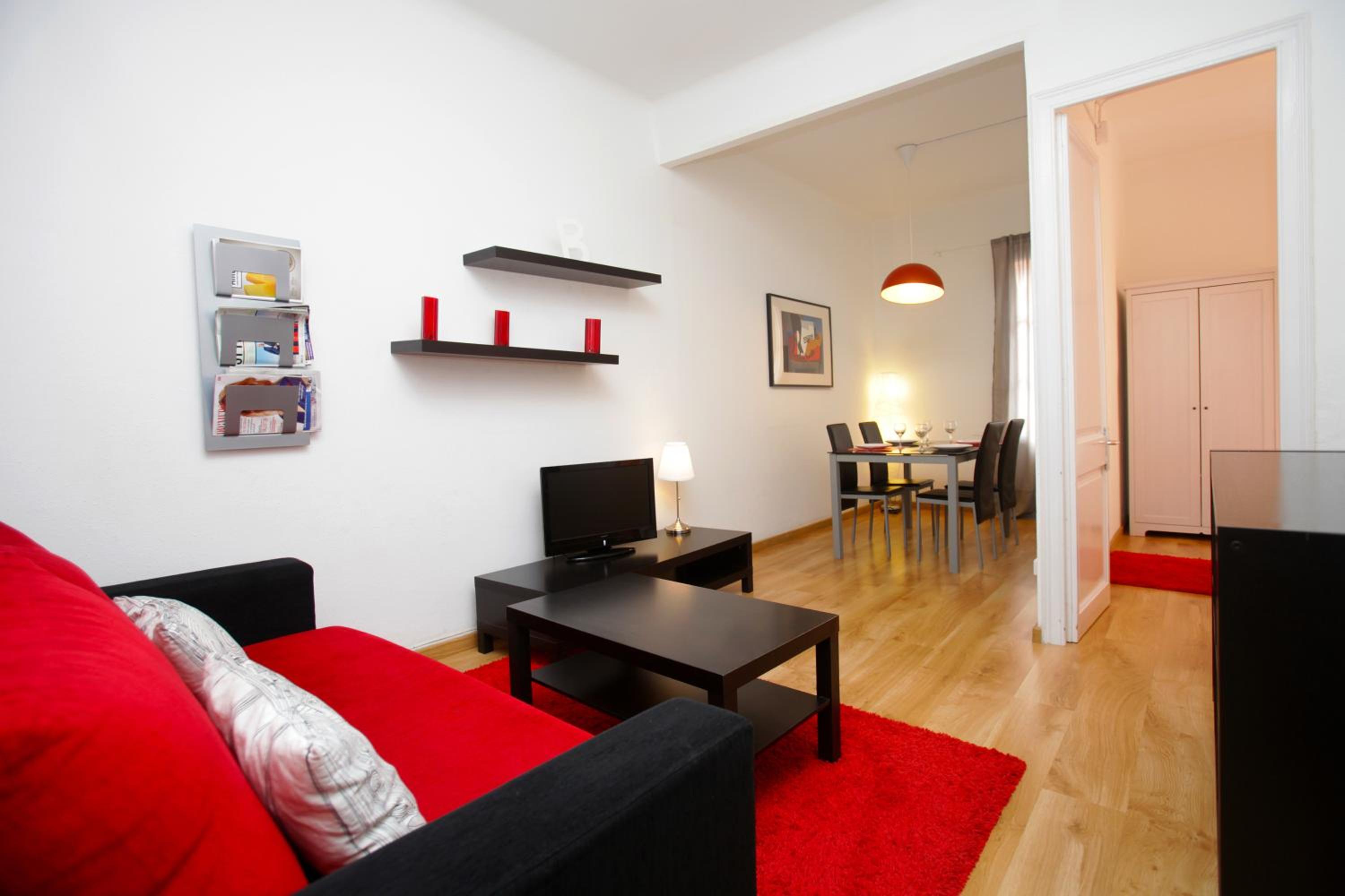 Apartamento de Dos Dormitorios con Balcón y Vistas a la Sagrada Familia