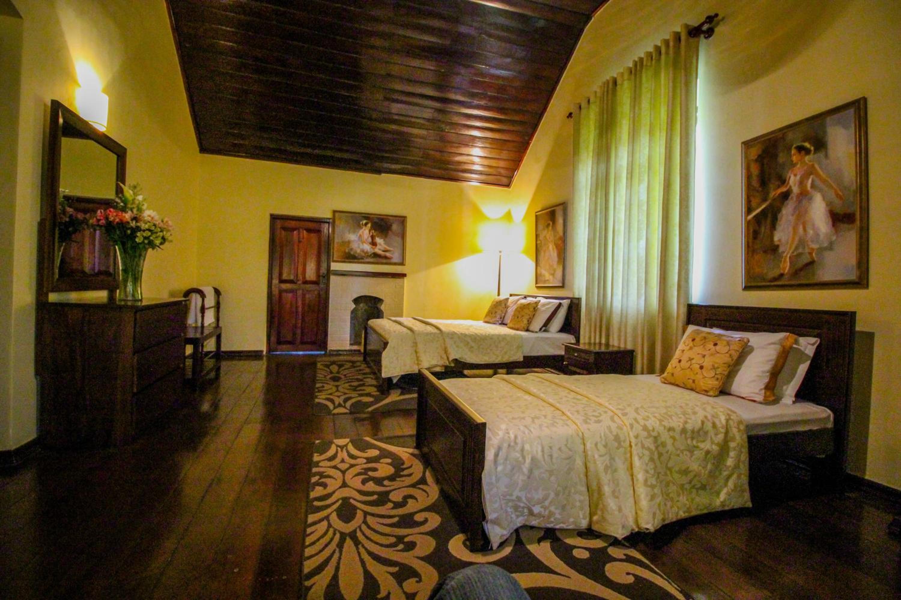 Deluxe Family Room photo 1