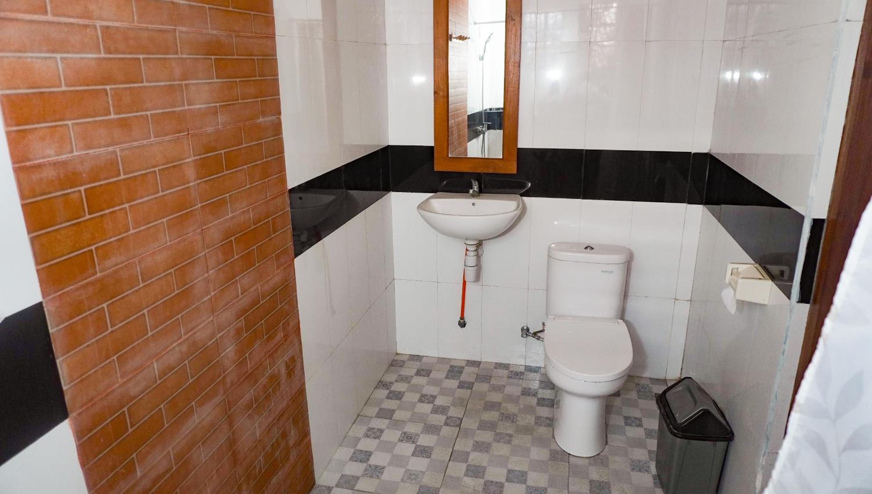 Standard Double Room - Photo 25