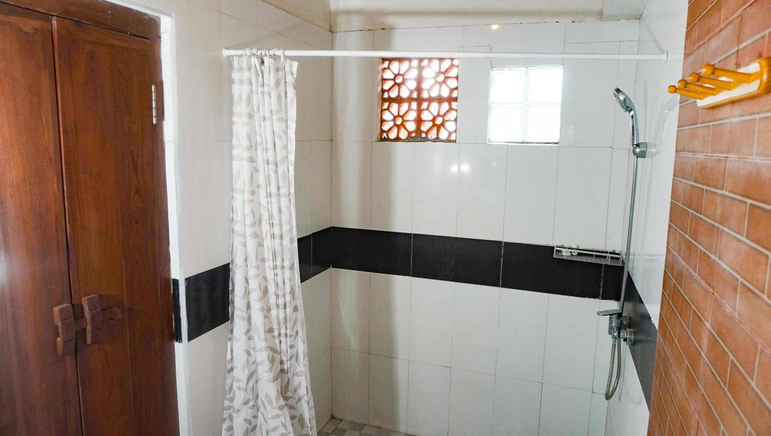 Standard Double Room - Photo 24