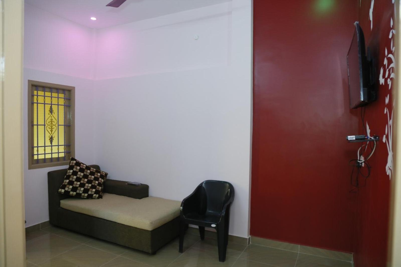 Two-Bedroom Apartment - Photo 4