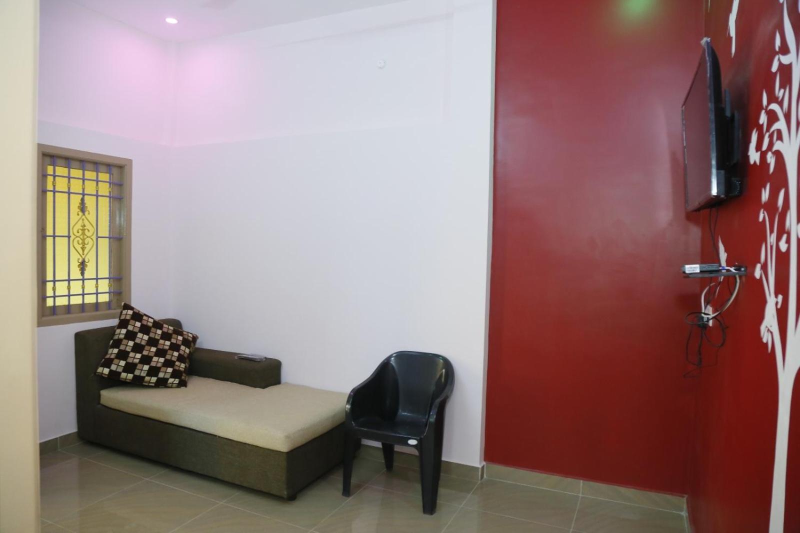 Two-Bedroom Apartment - Photo 8