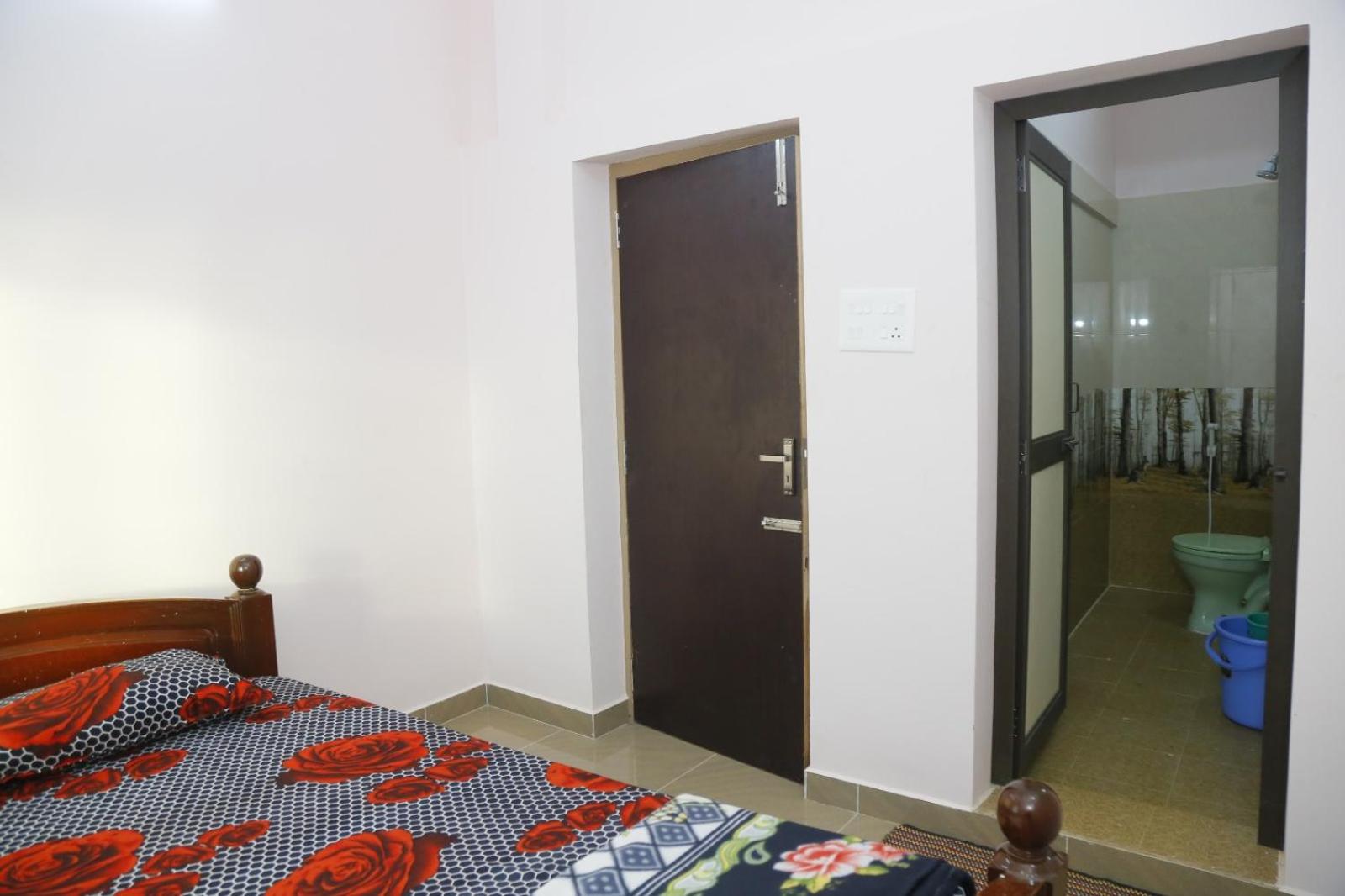Two-Bedroom Apartment - Photo 6