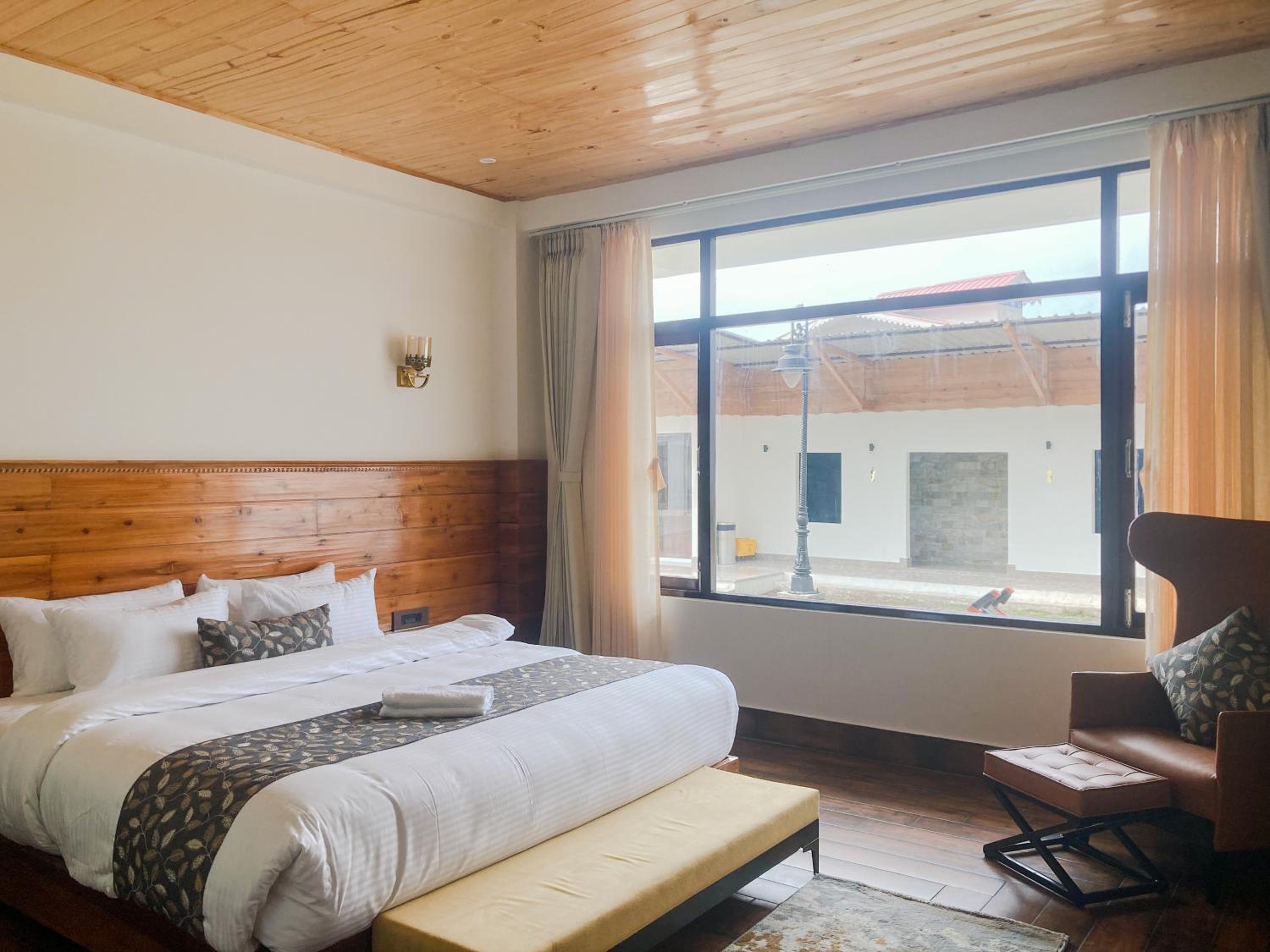 Deluxe Room - Photo 1