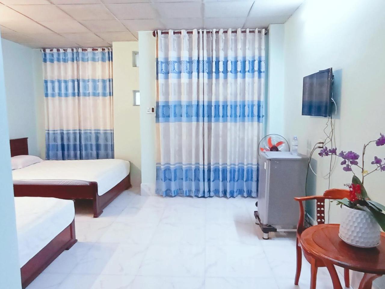 Queen Room with Balcony