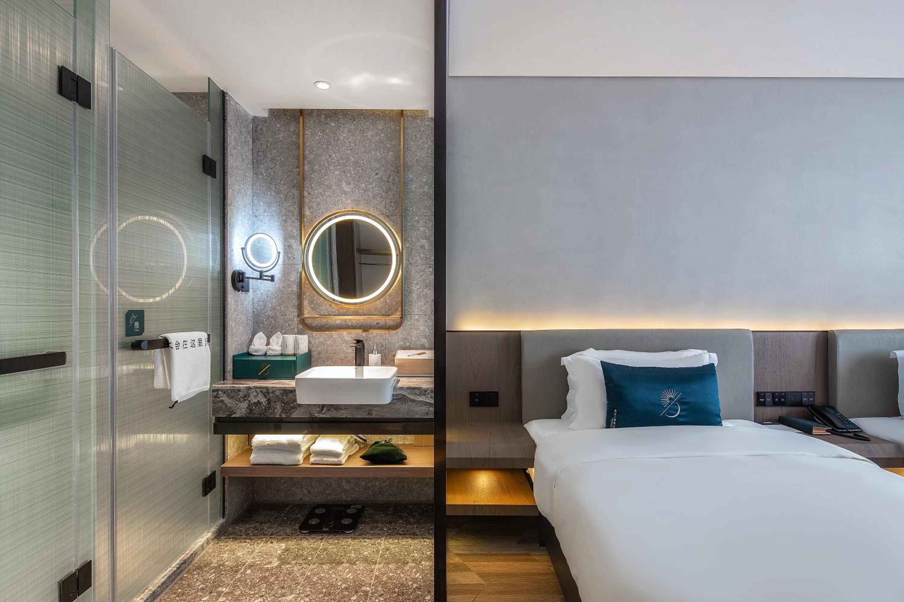 Twin Room with Shower photo 2