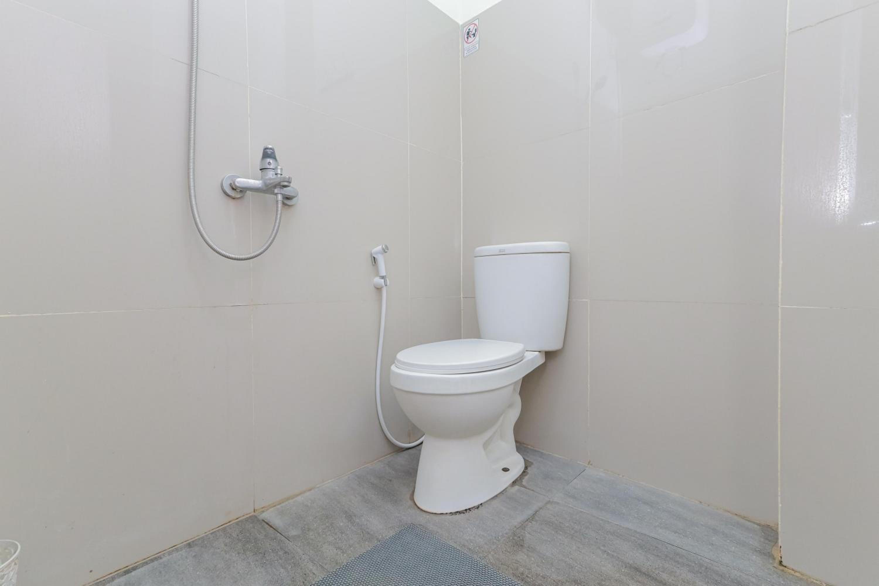 Double Room - Photo 13