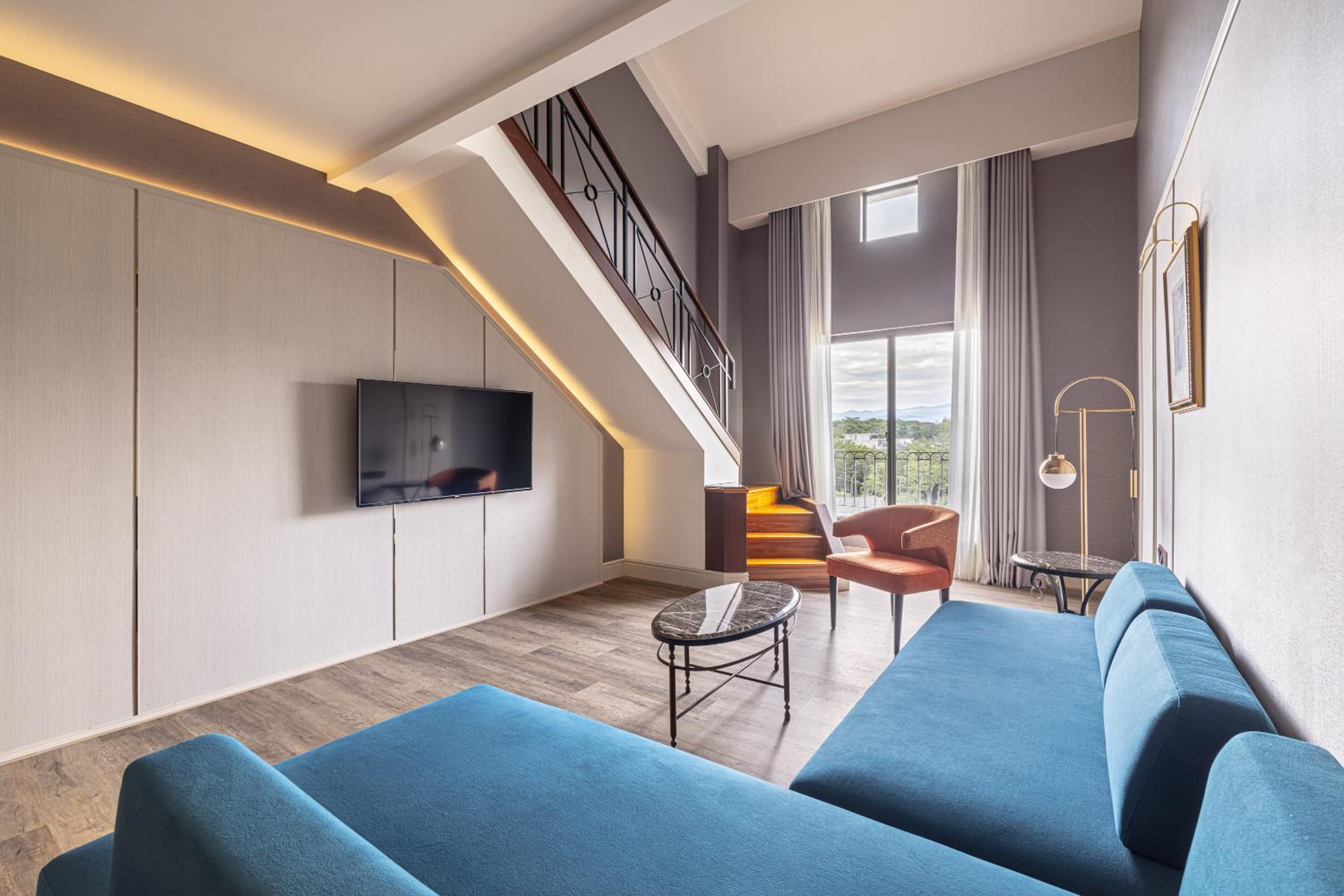Premier Duplex King Room