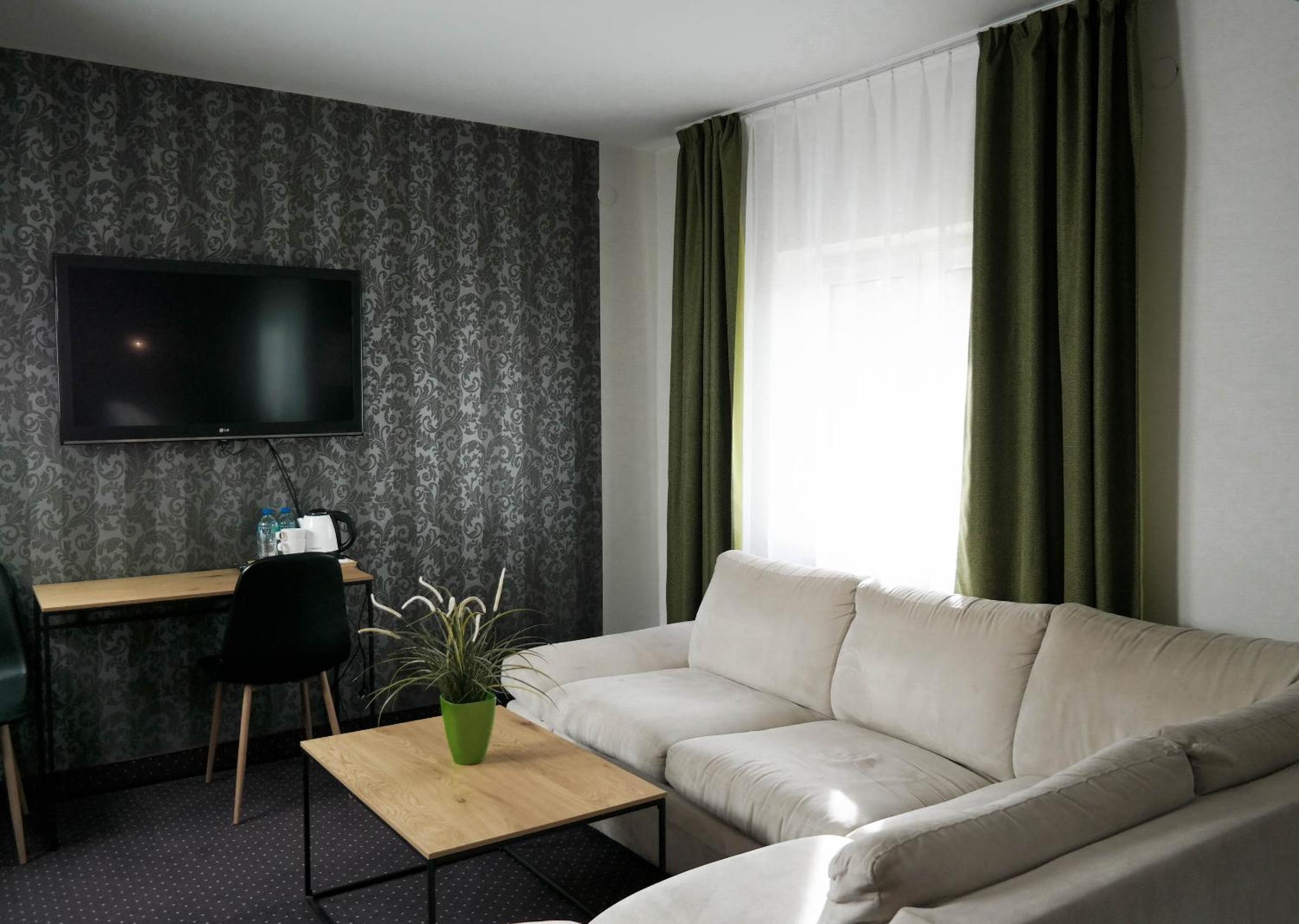 Suite - Photo 4