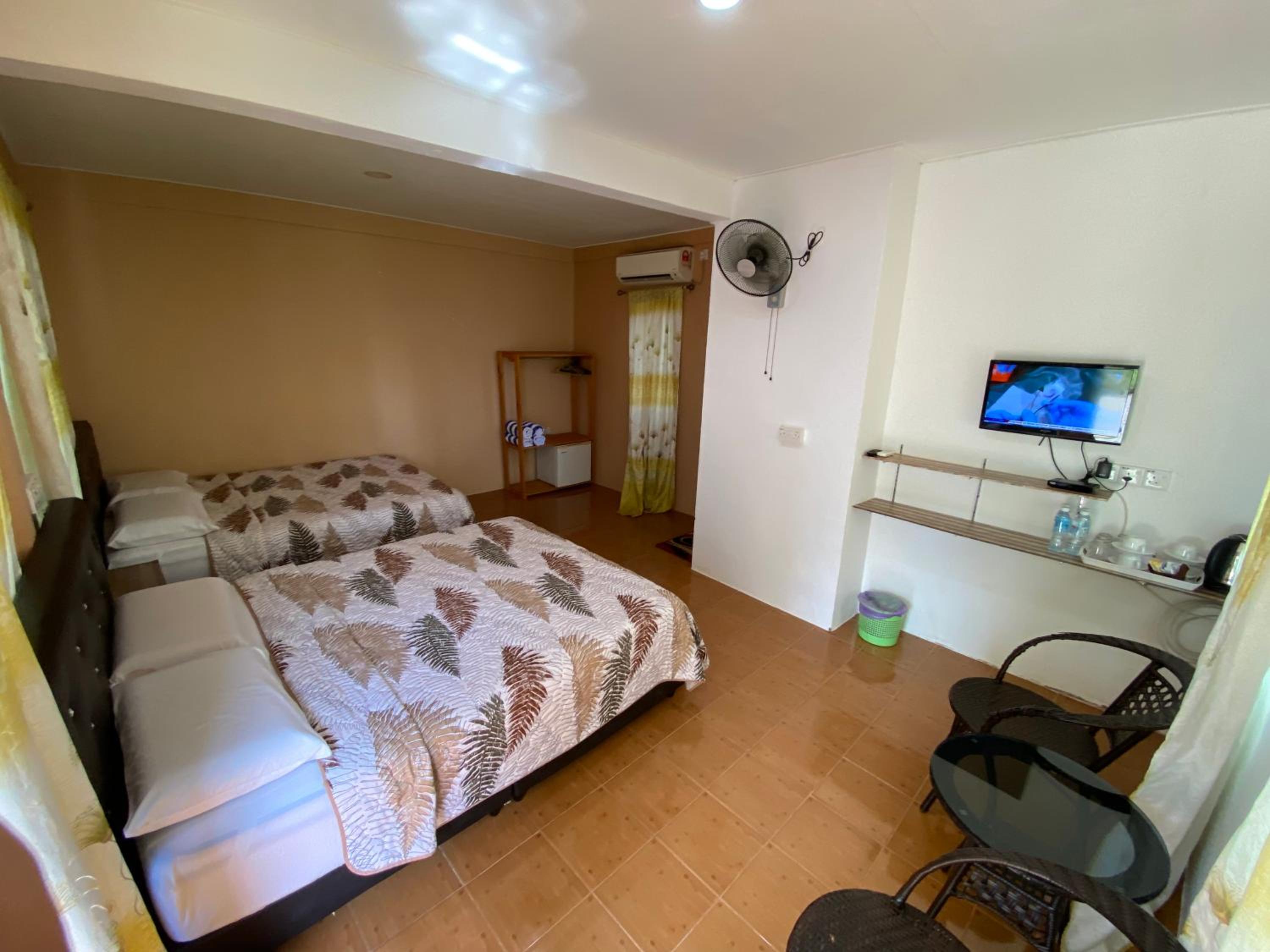 Family Room photo 1