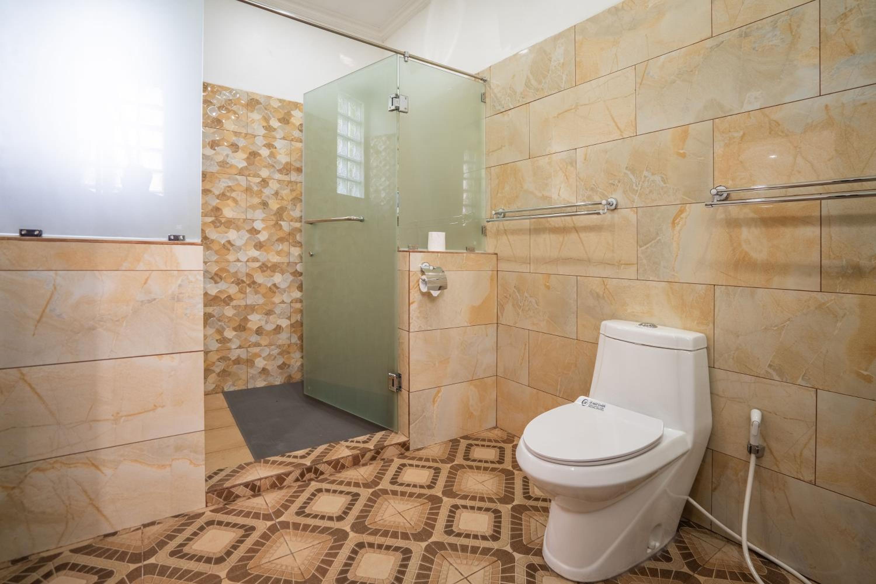 Double Room - Disability Access - Photo 9