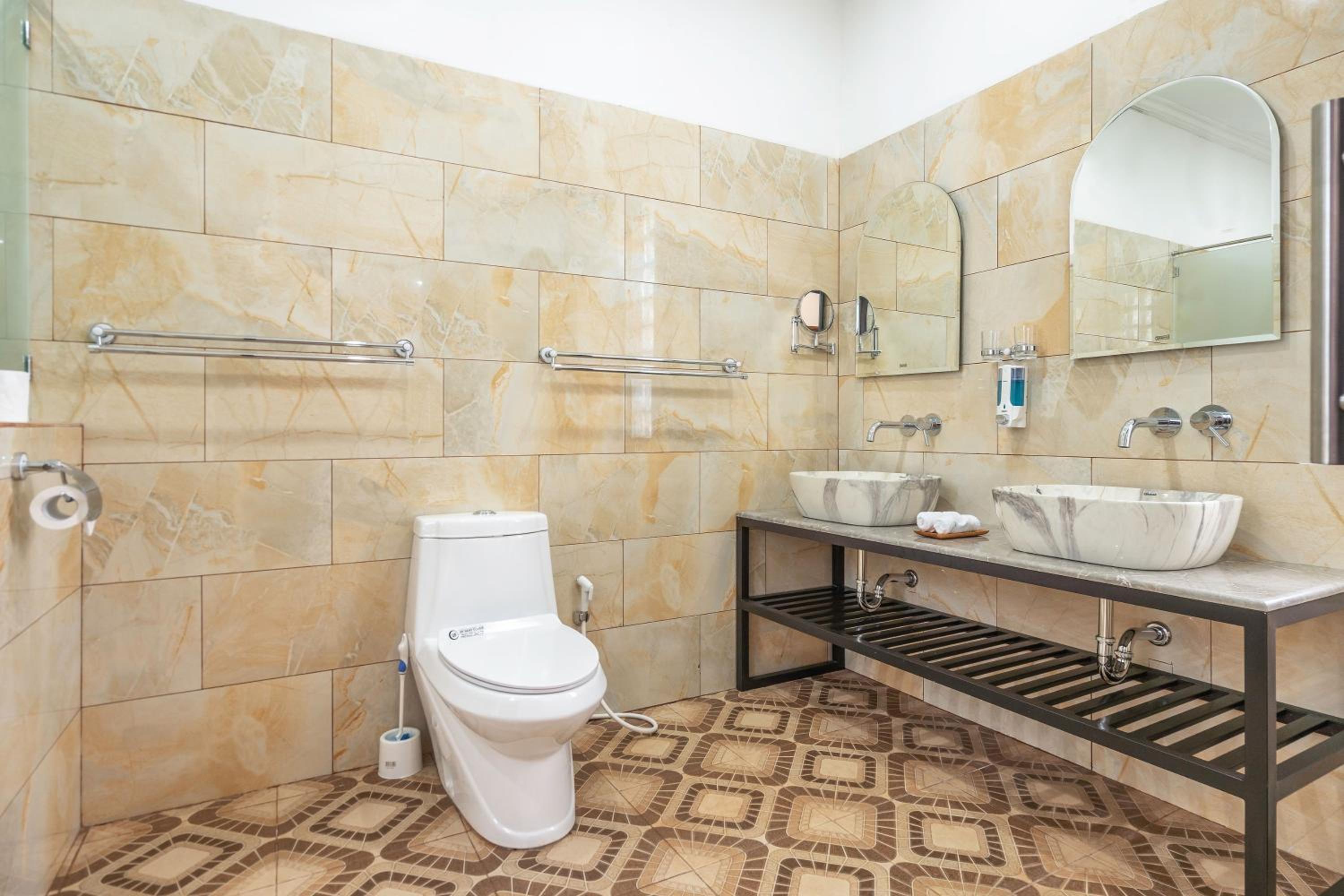 Double Room - Disability Access - Photo 10