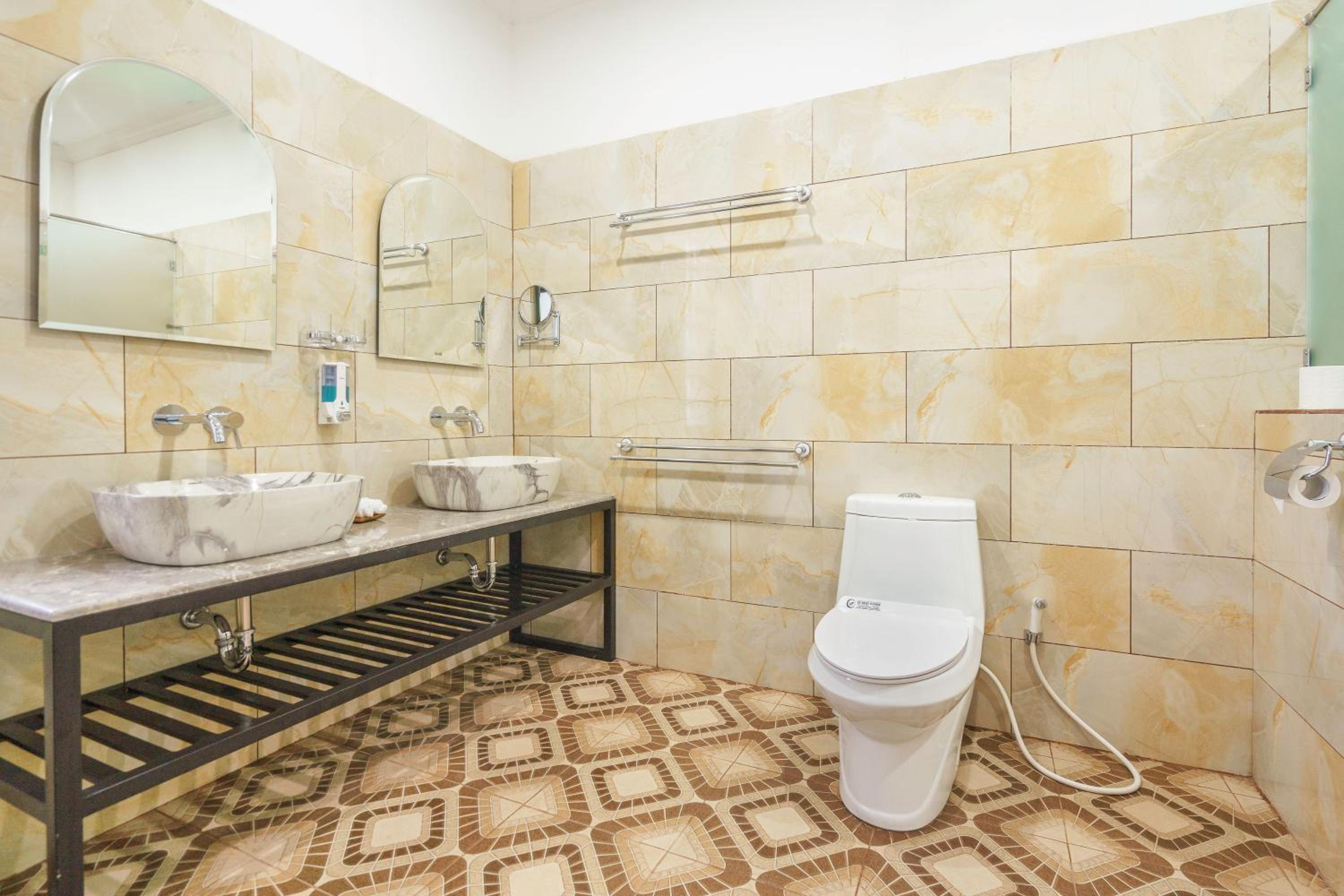 Double Room - Disability Access - Photo 7