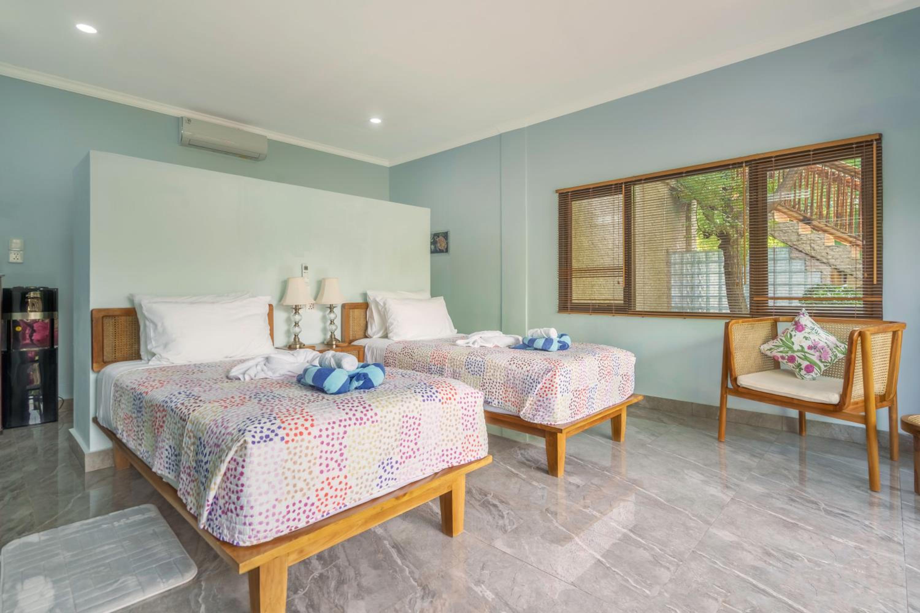 Twin Room - Disability Access - Photo 14