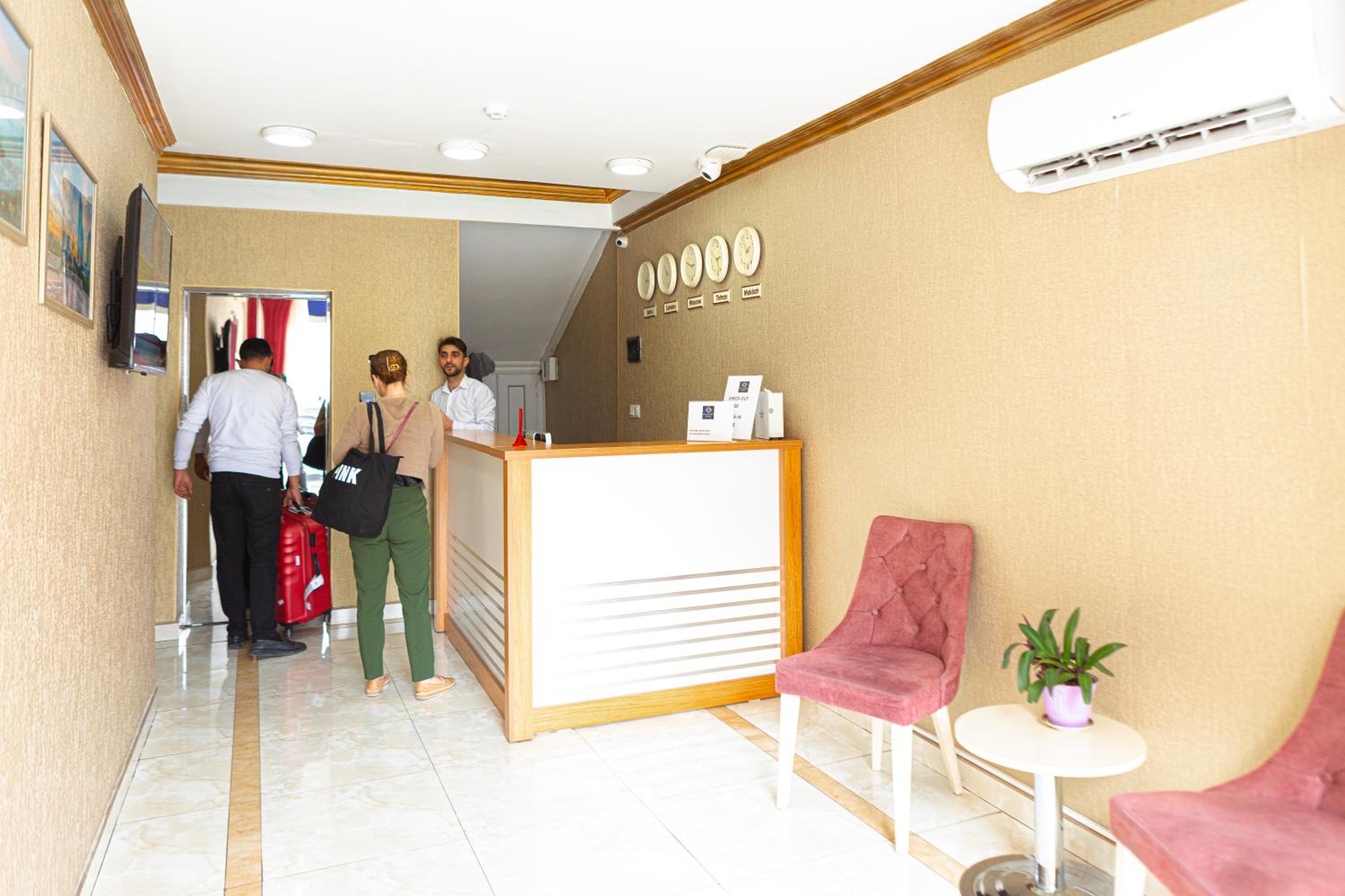 Deluxe Double or Twin Room with City View - Photo 33
