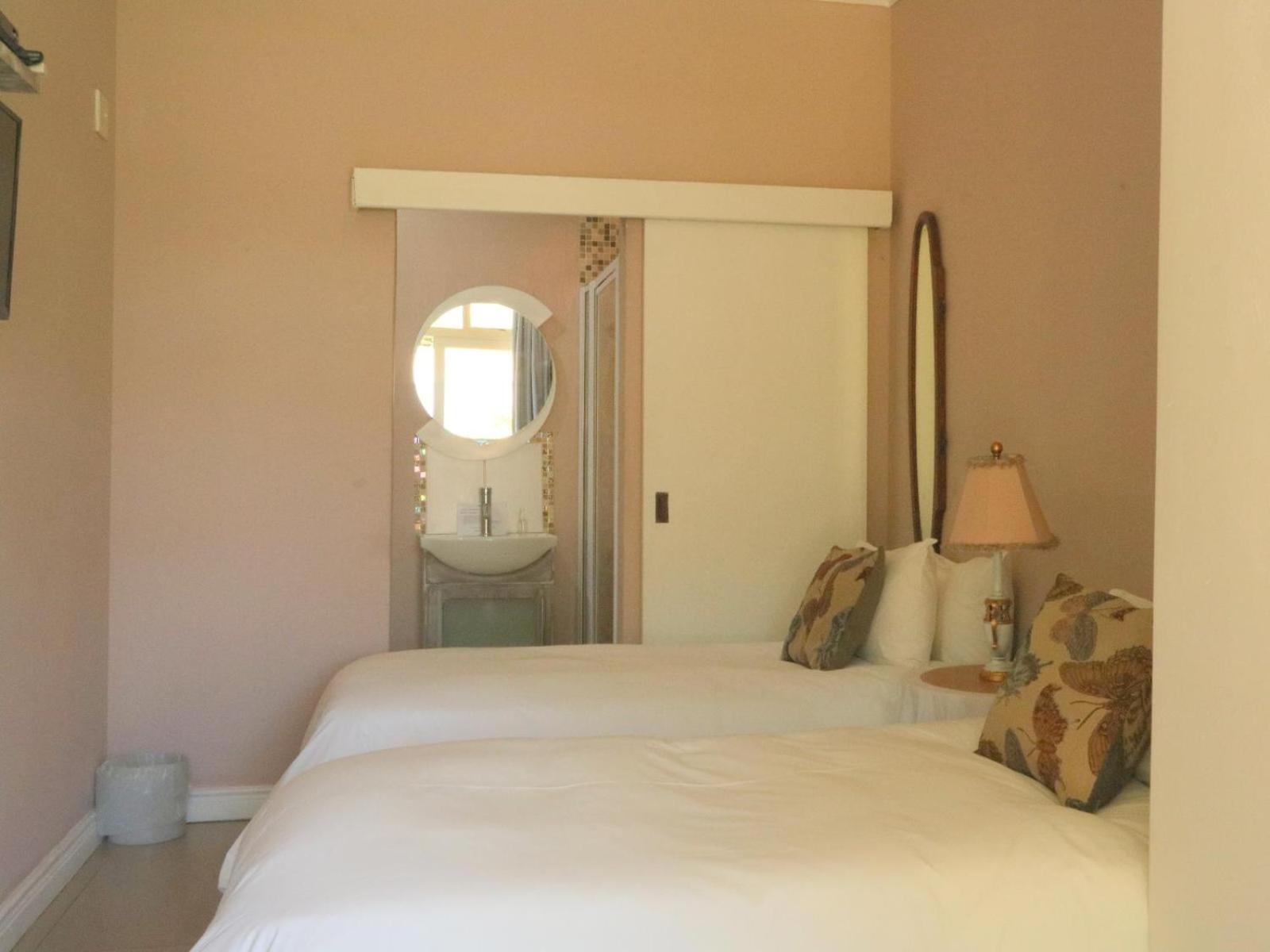 Standard Twin Room photo 3