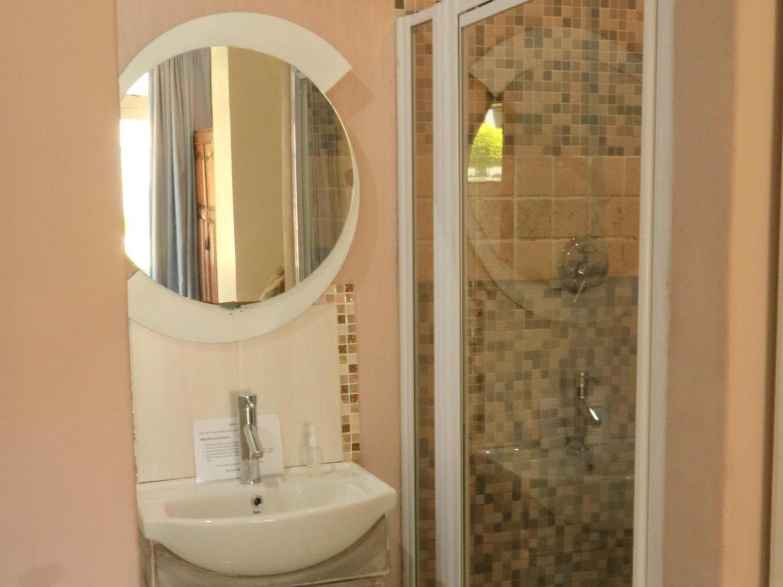 Standard Twin Room photo 2