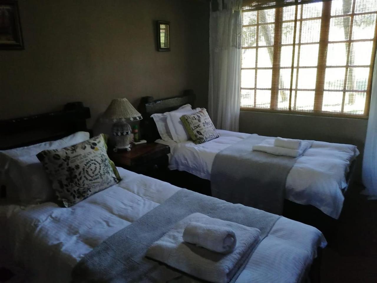 Deluxe Twin Room photo 2