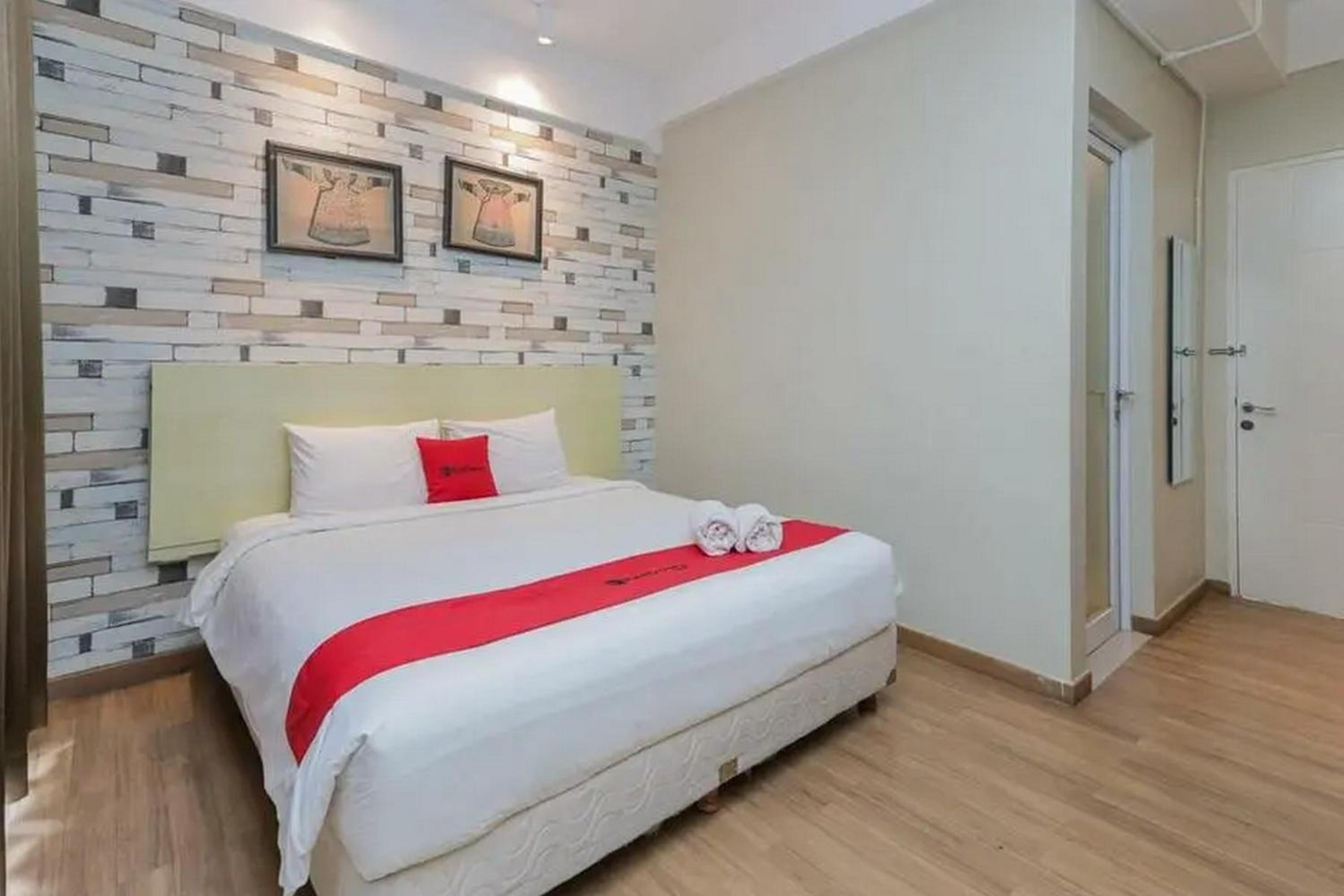 Standard Double Room - Photo 8