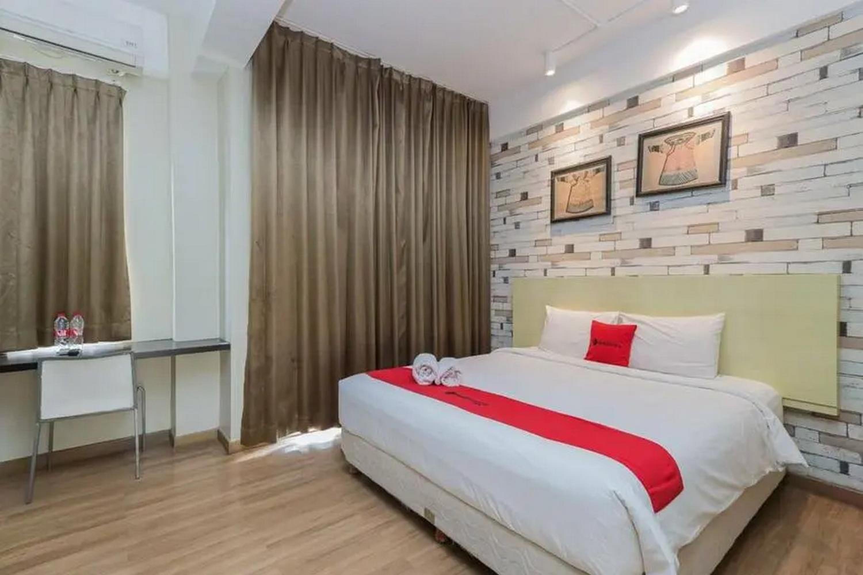 Standard Double Room - Photo 10