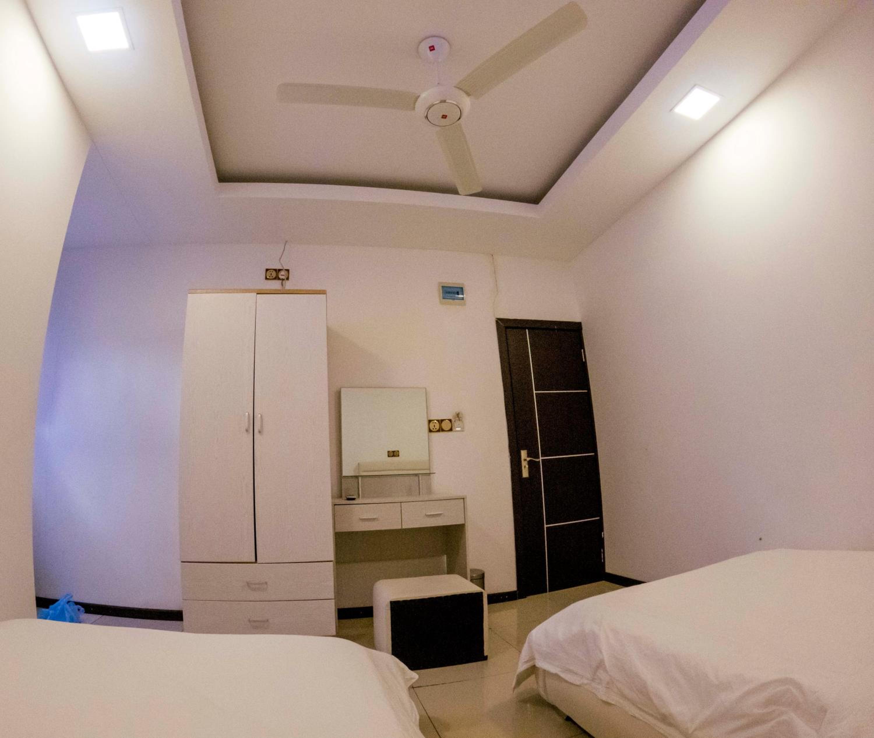 Apartment - Photo 37
