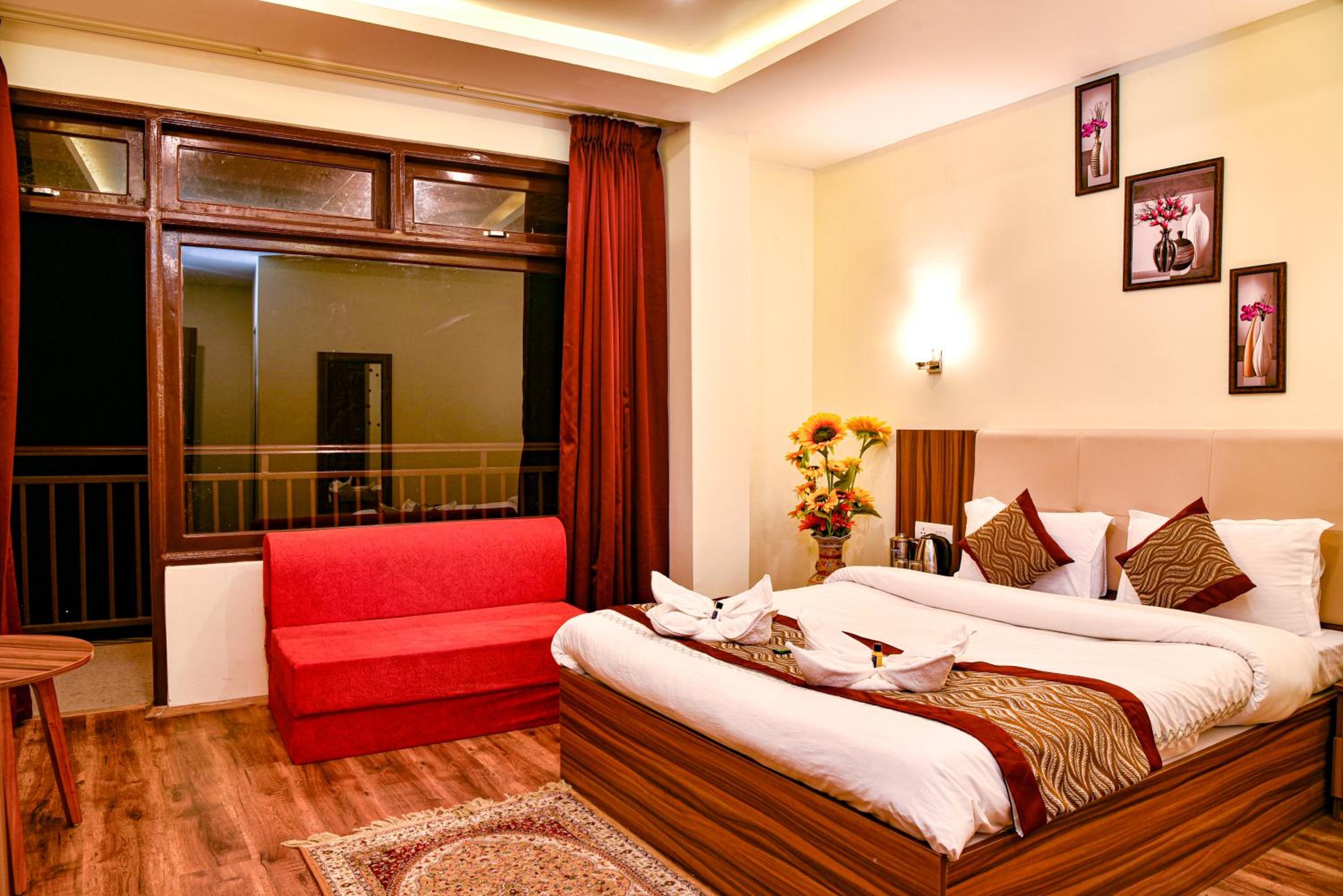 Queen Room with Balcony