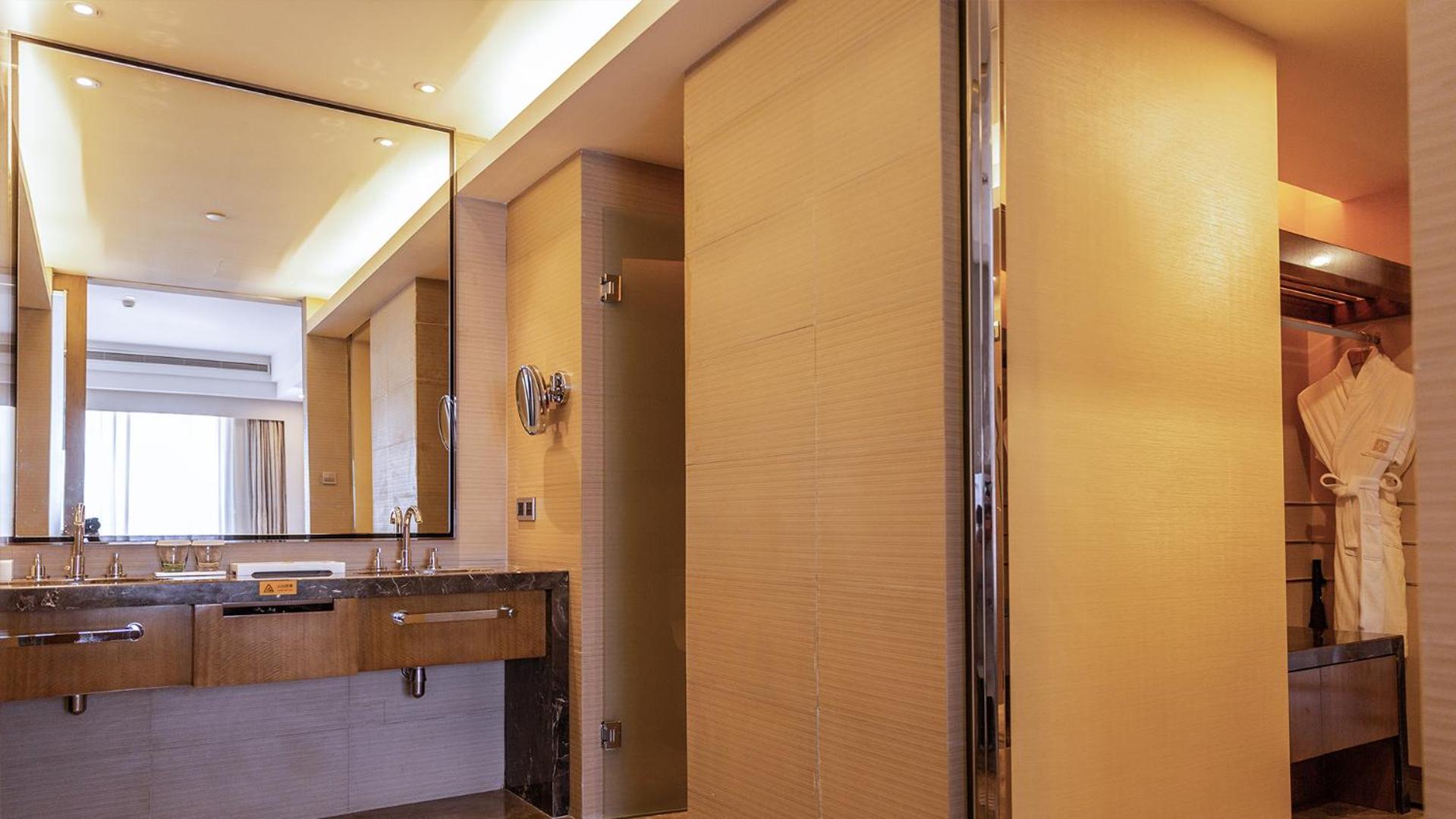 Executive Suite photo 2
