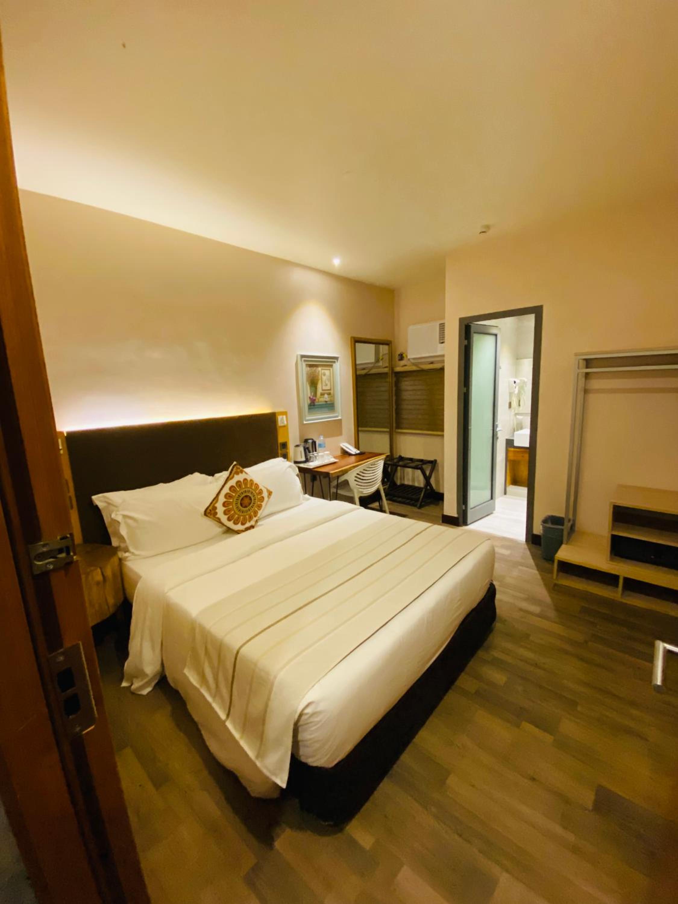 Budget Double Room photo 1