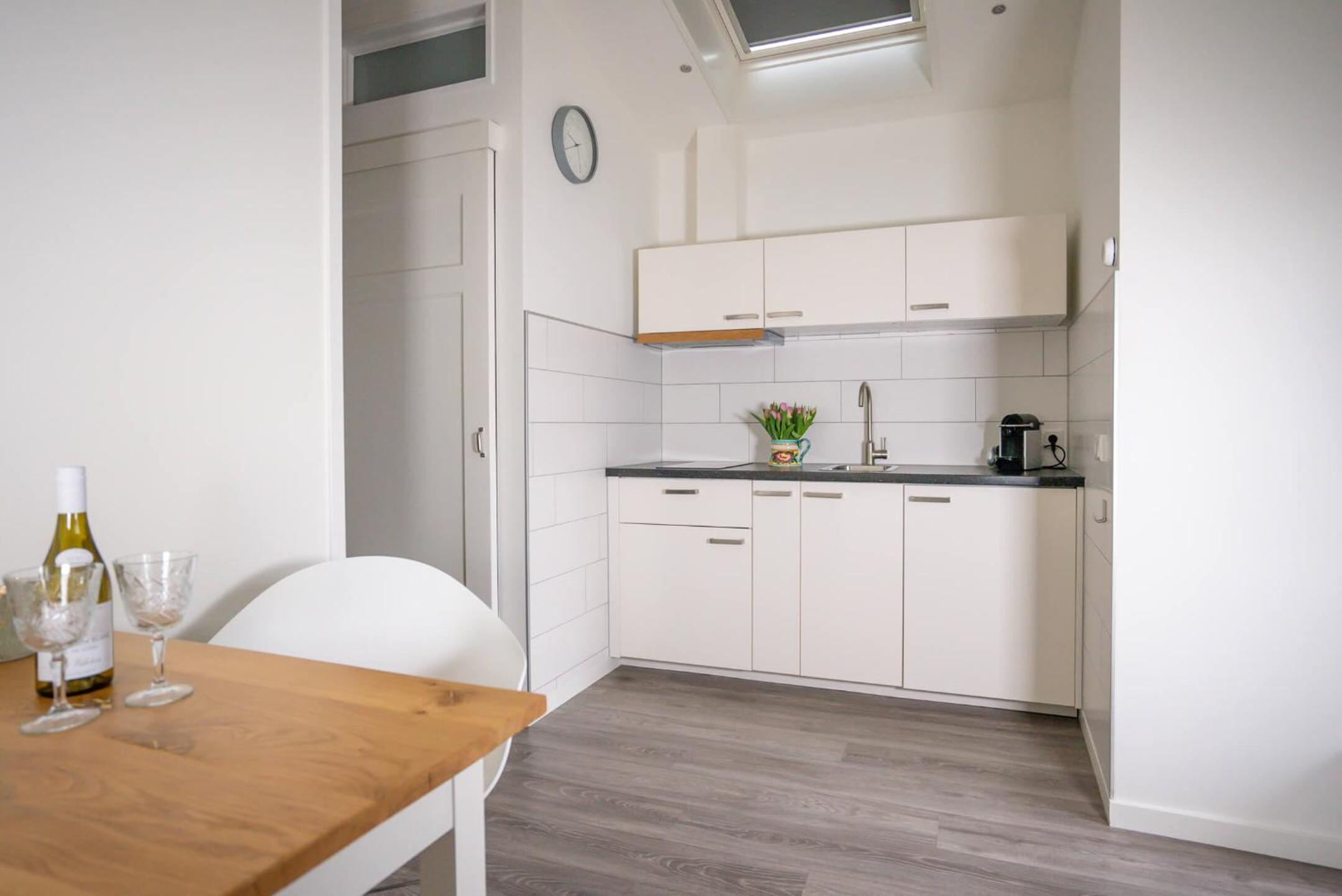 One-Bedroom Apartment - Photo 5