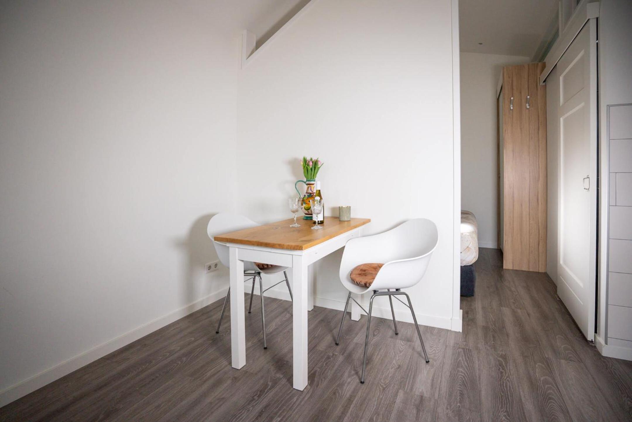 One-Bedroom Apartment - Photo 13