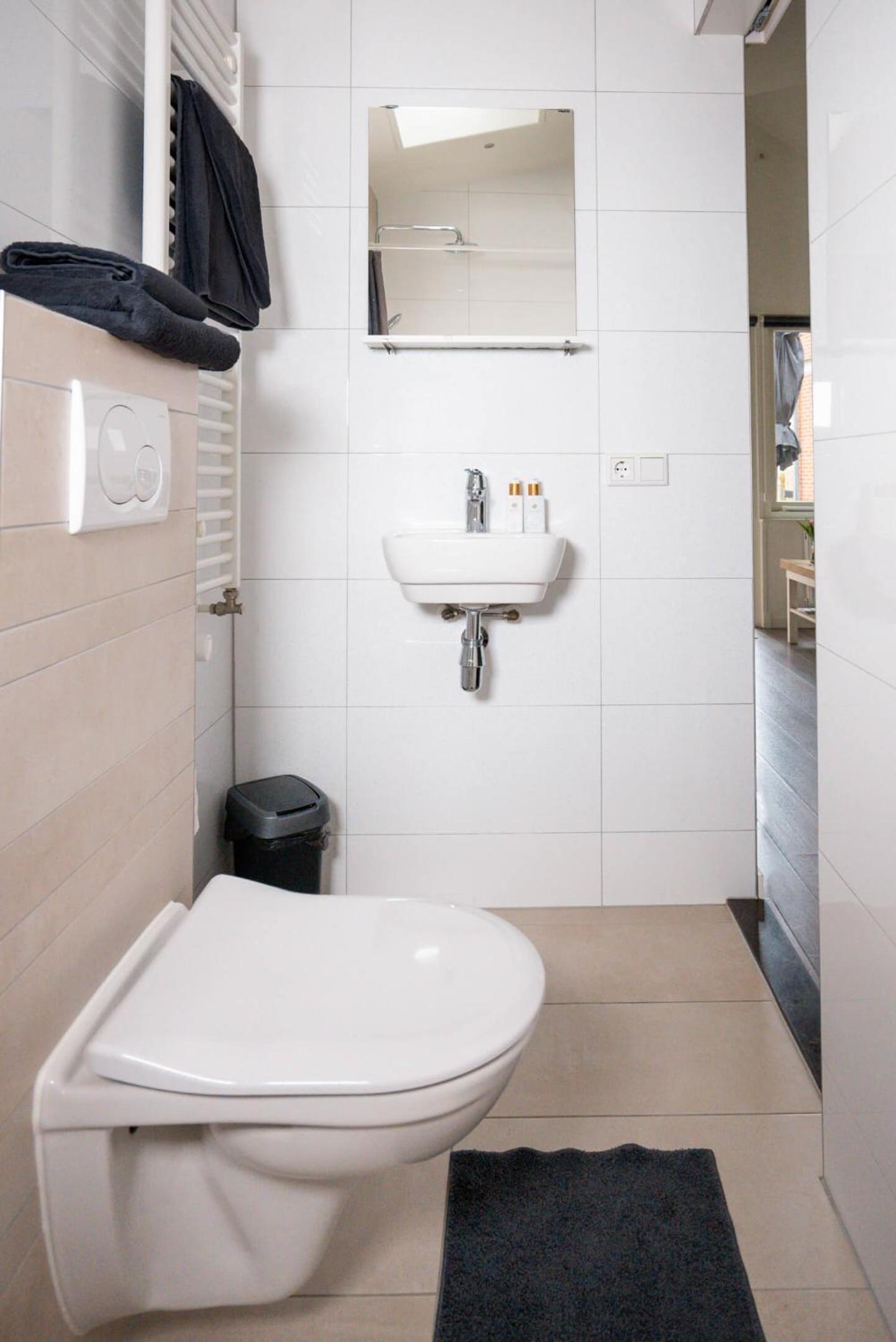 One-Bedroom Apartment - Photo 17