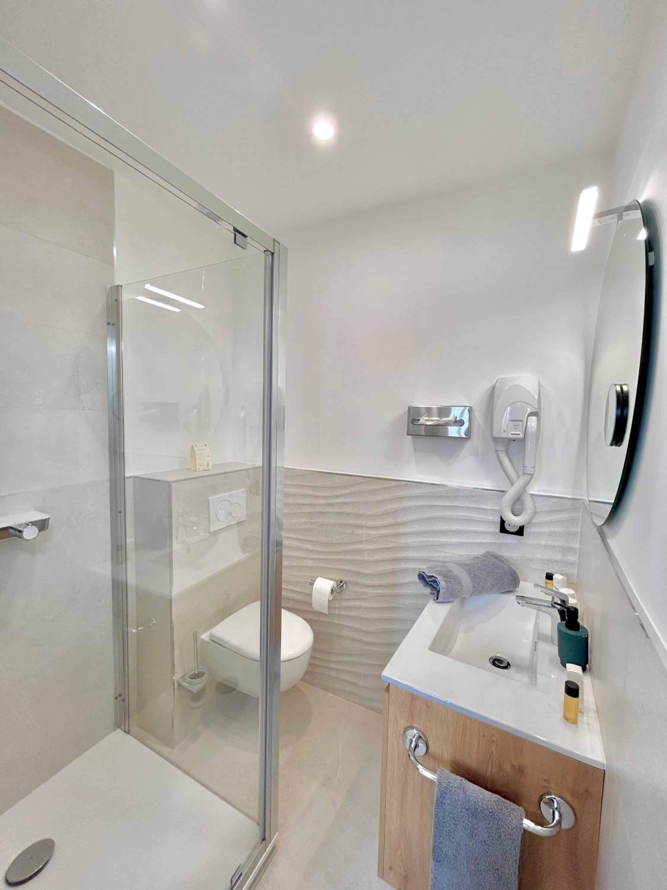 Comfort Double Room - Photo 12