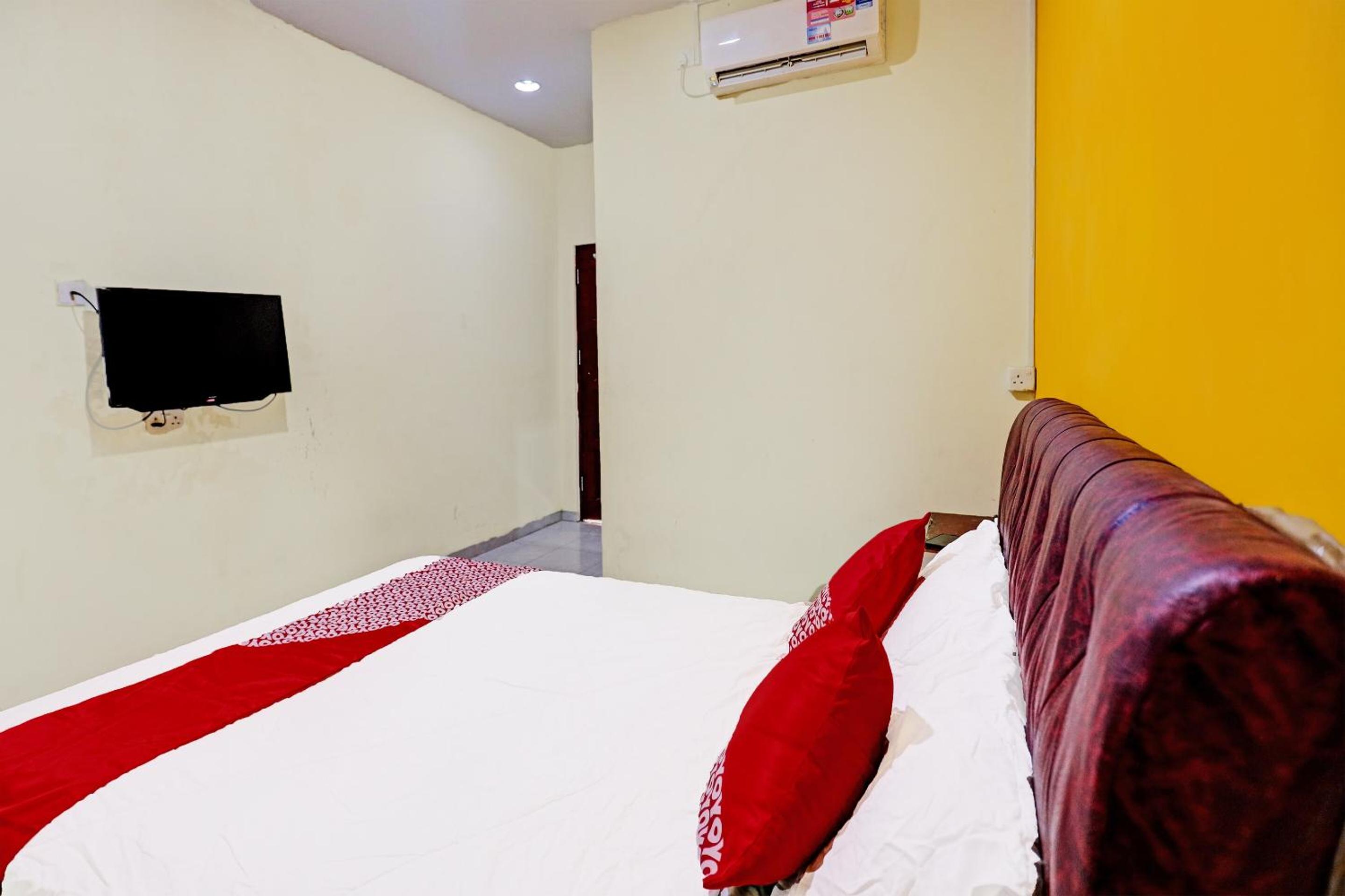 Deluxe Double Room - Photo 14