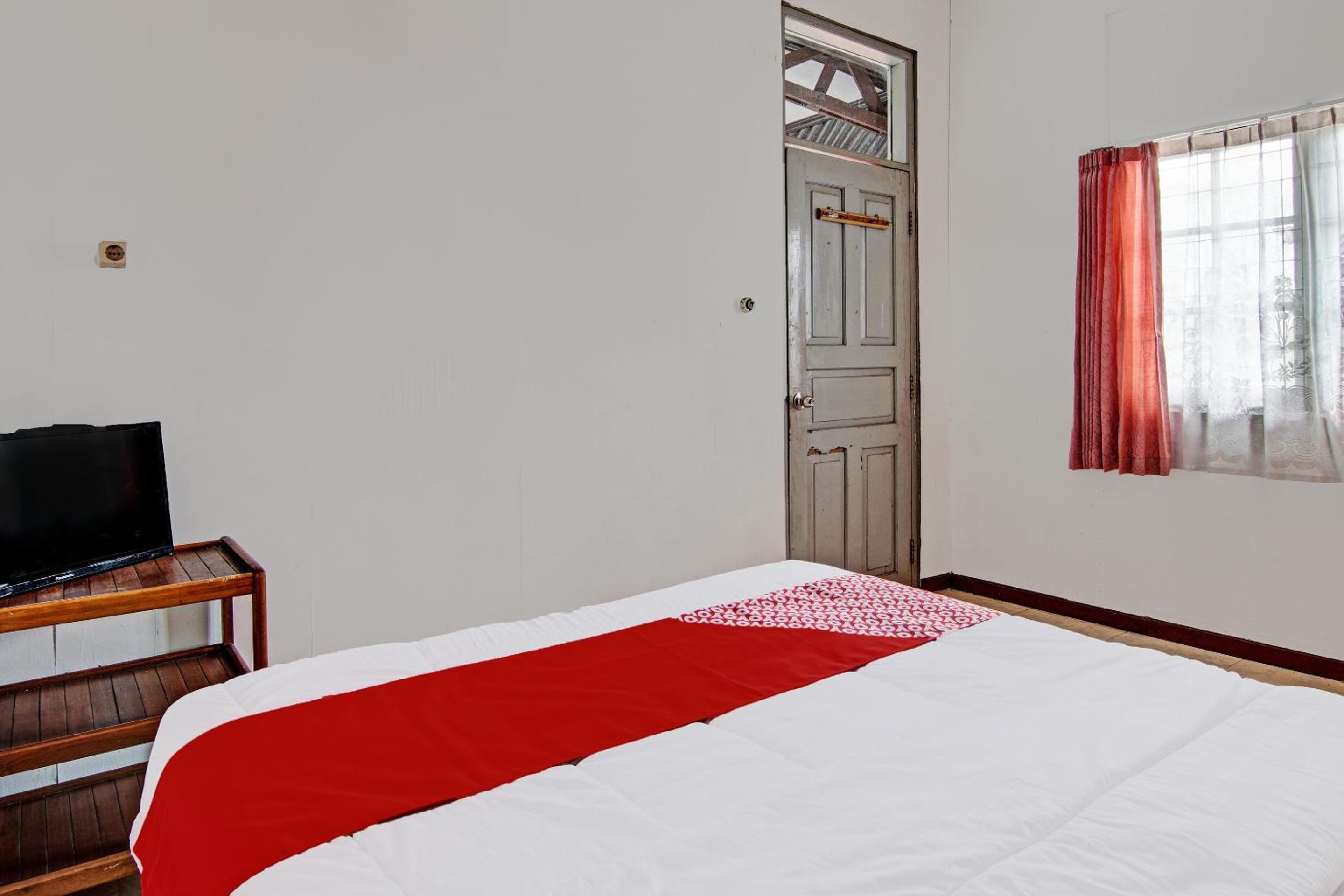 Deluxe Family Room - Photo 3
