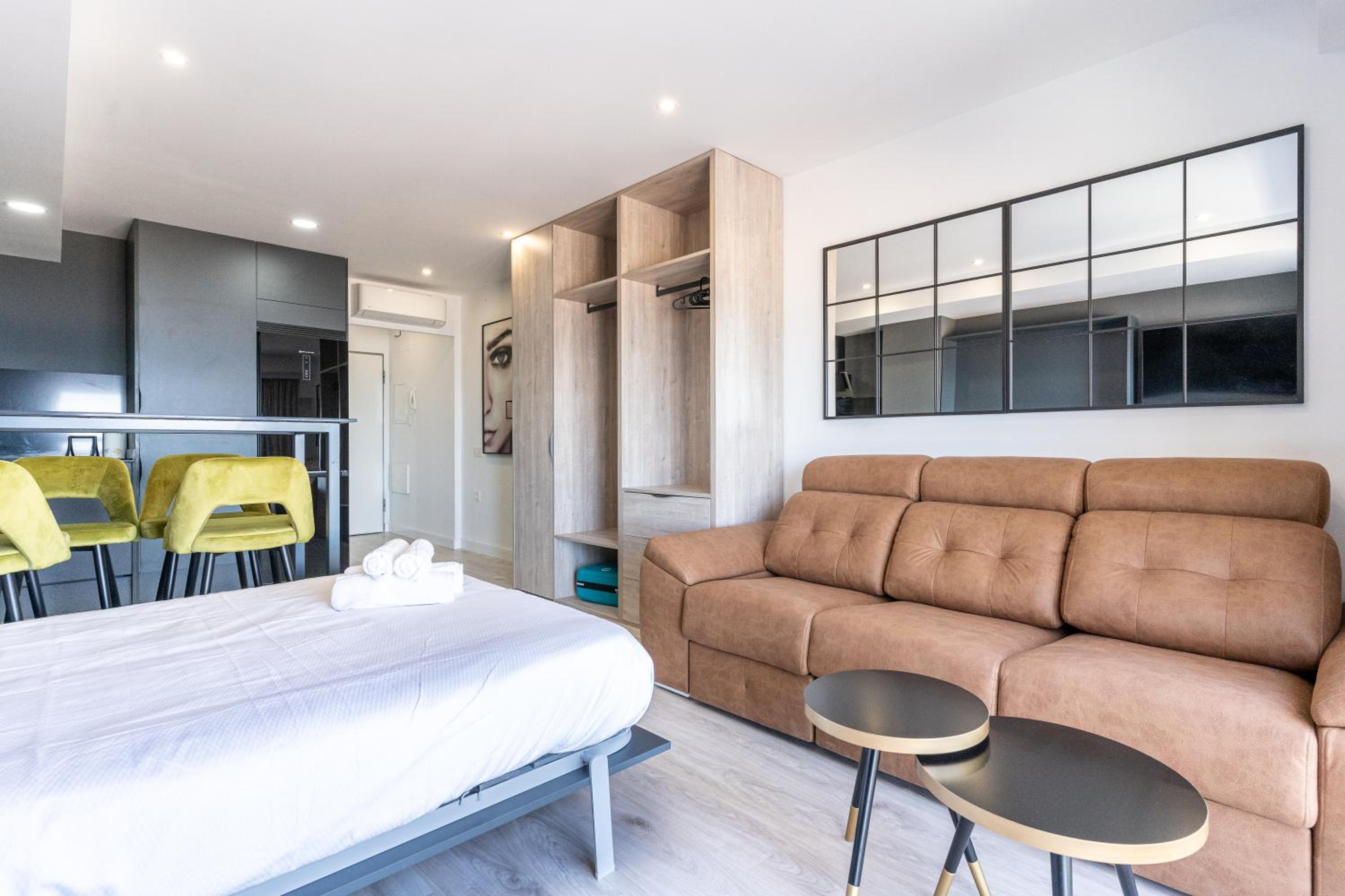 Estudio con terraza
