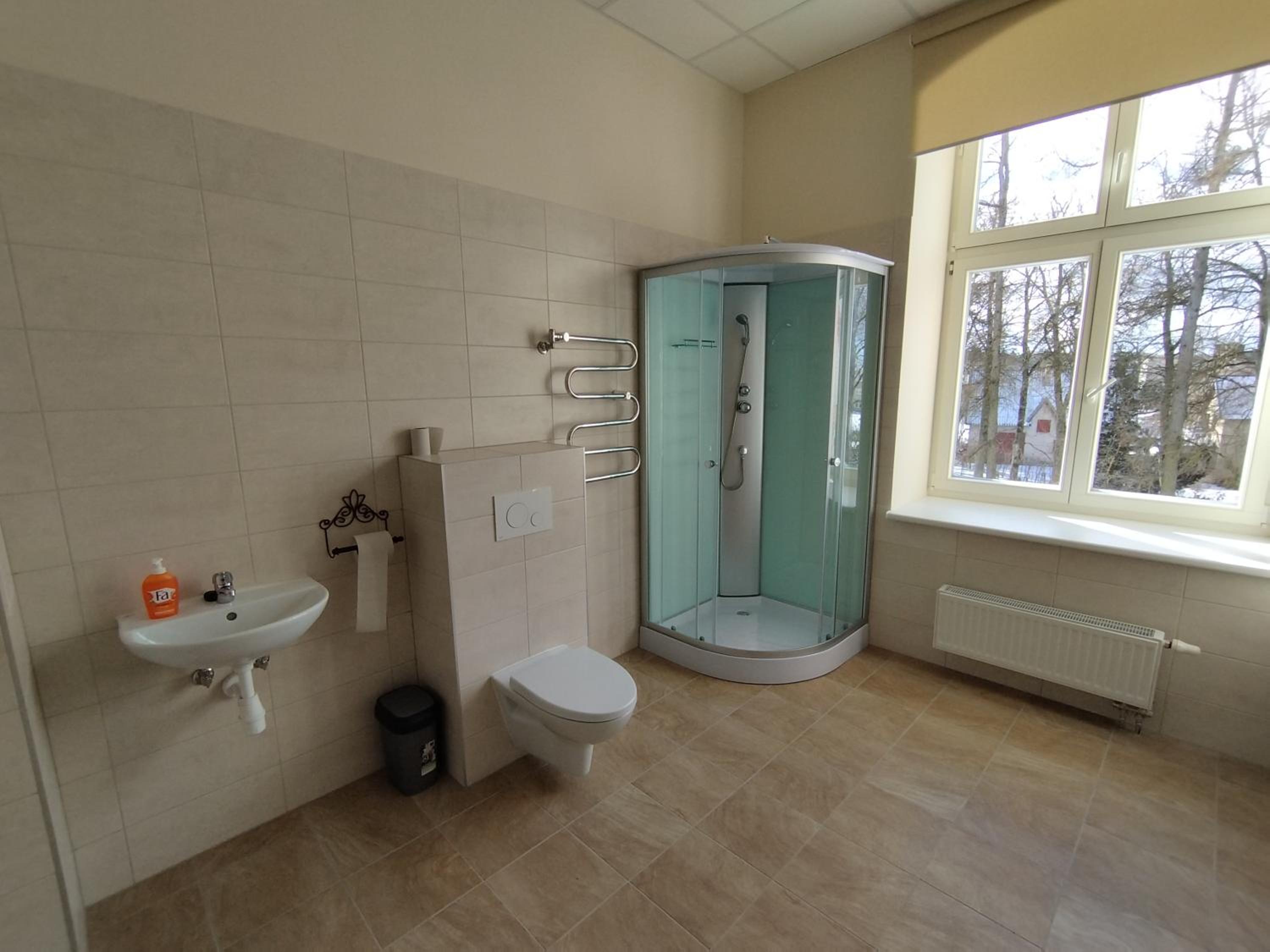 Quadruple Room with Shared Bathroom photo 2