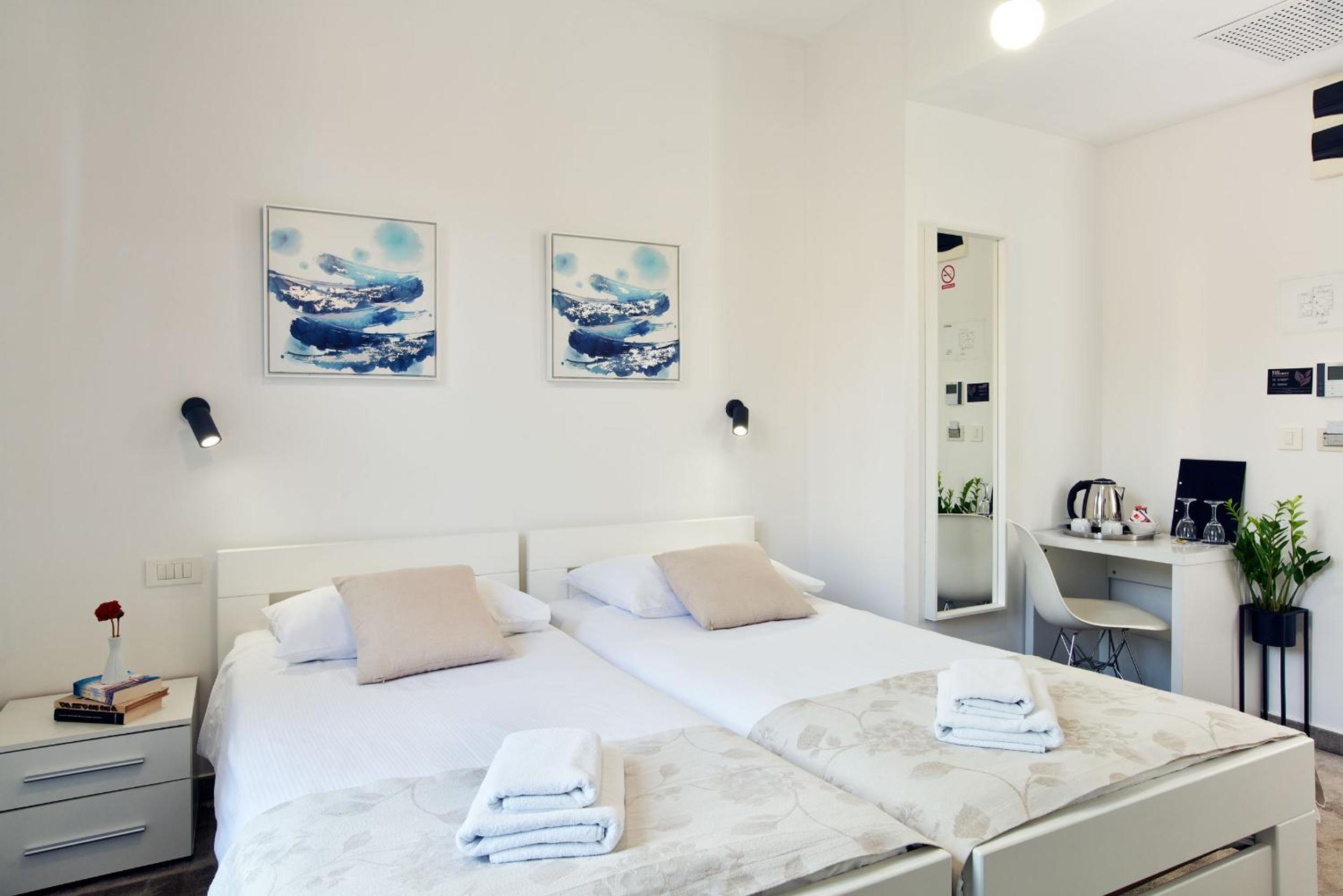 Twin Room With City View