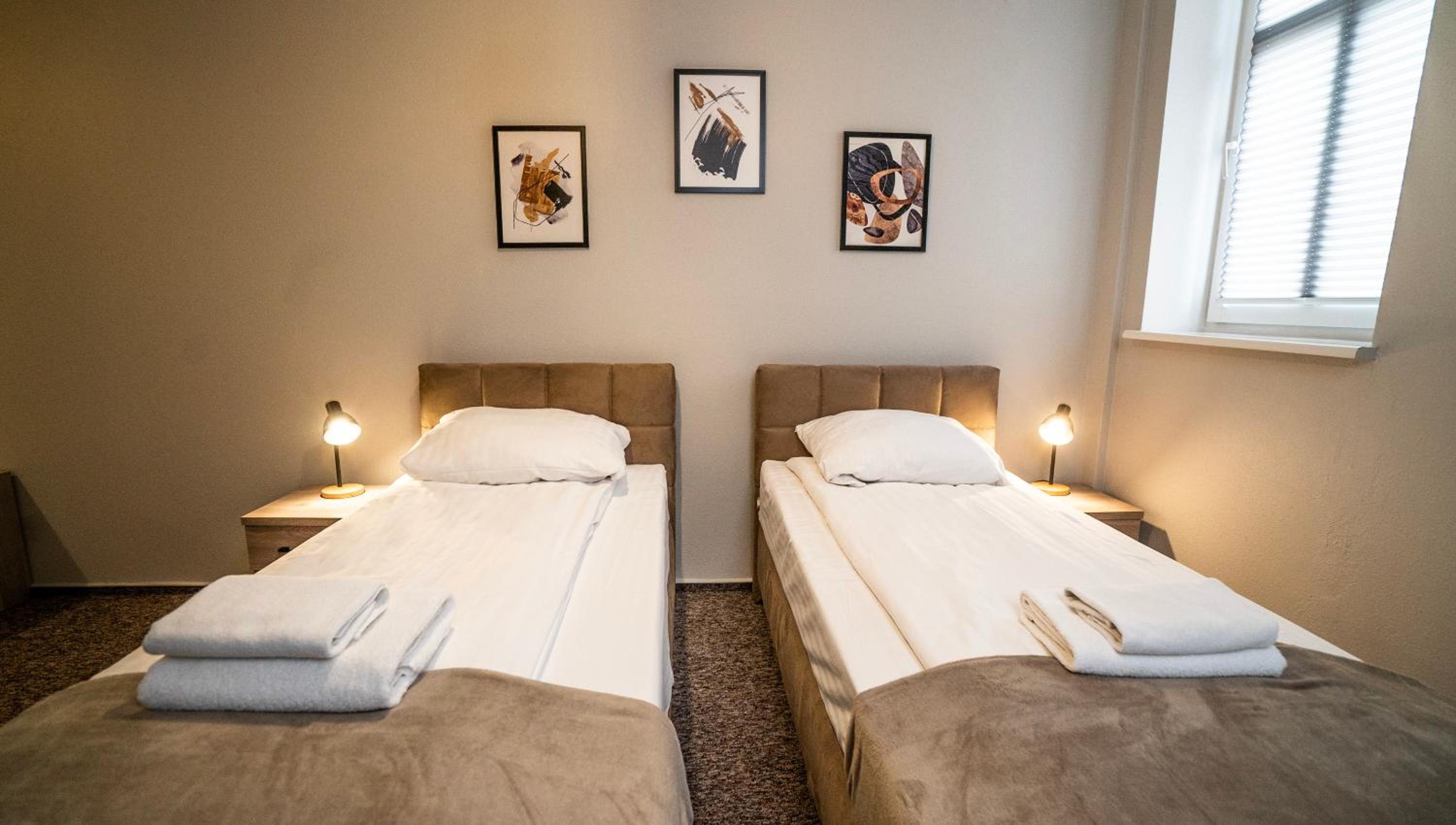 Twin Room - Photo 1