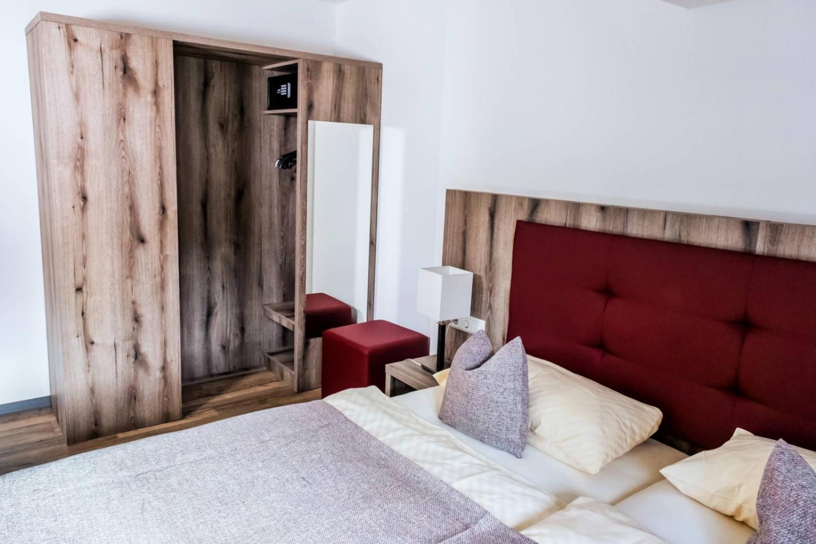 Economy Double Room photo 1