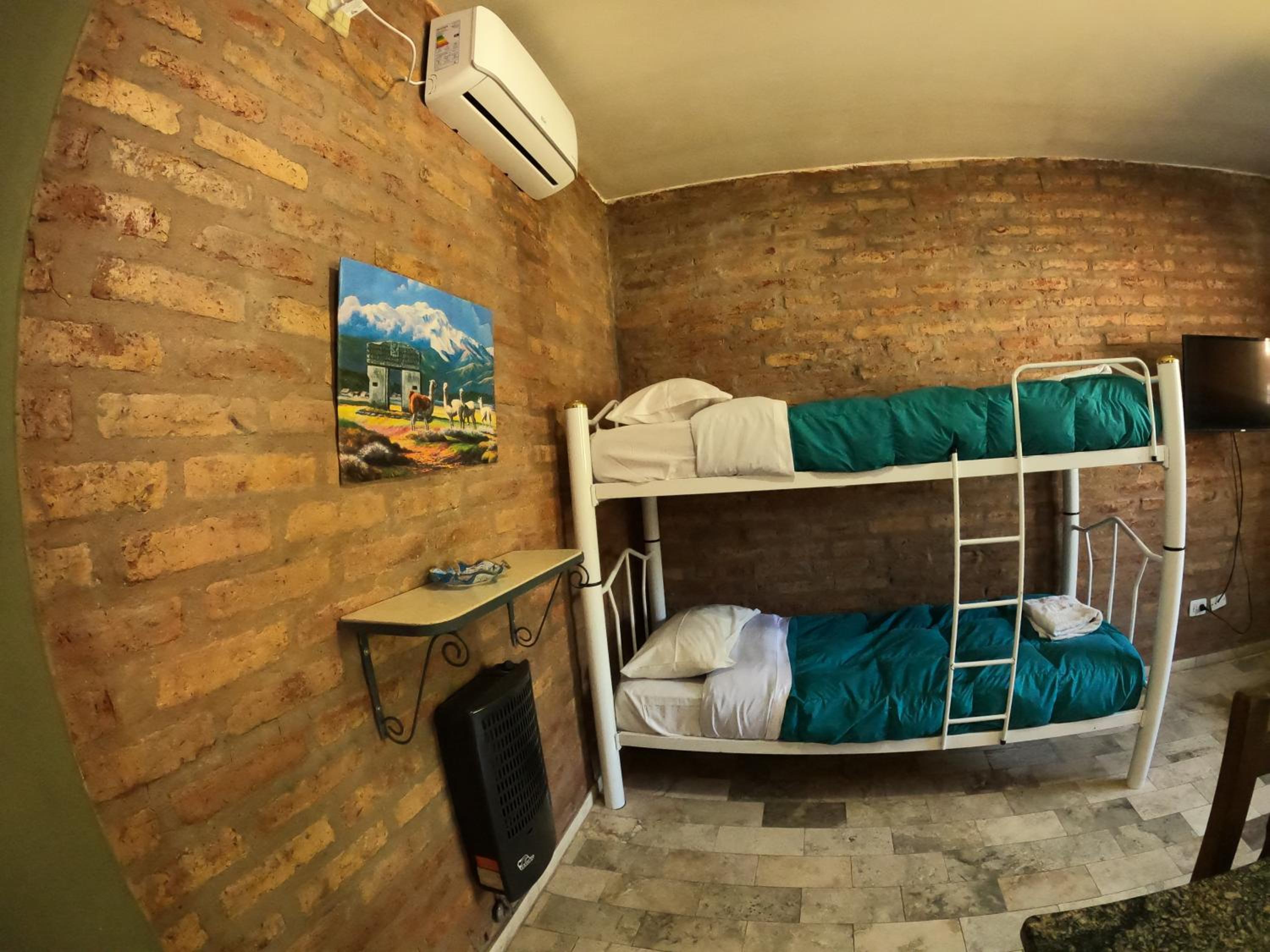 One-Bedroom Apartment photo 3