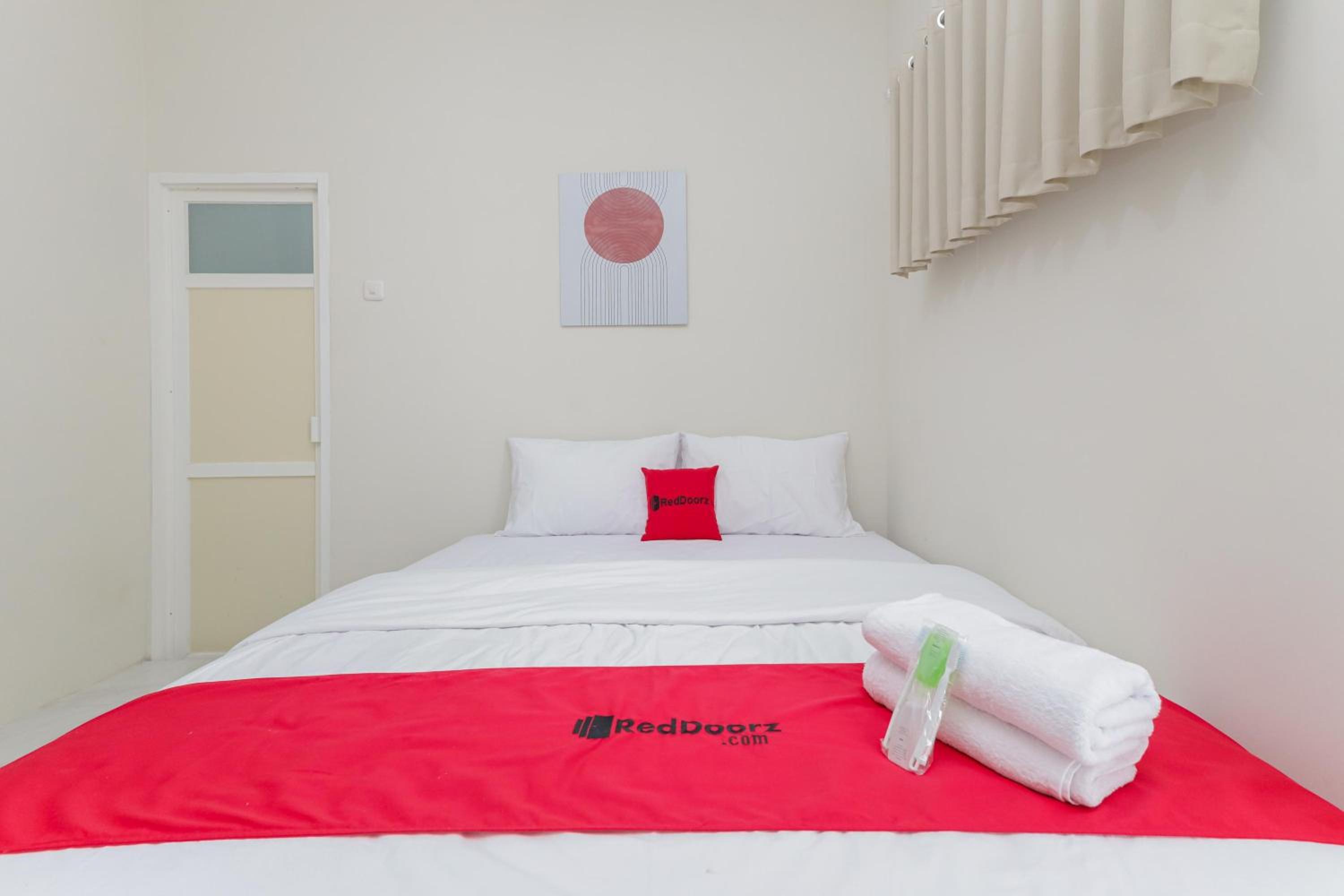 Deluxe Room - Photo 1