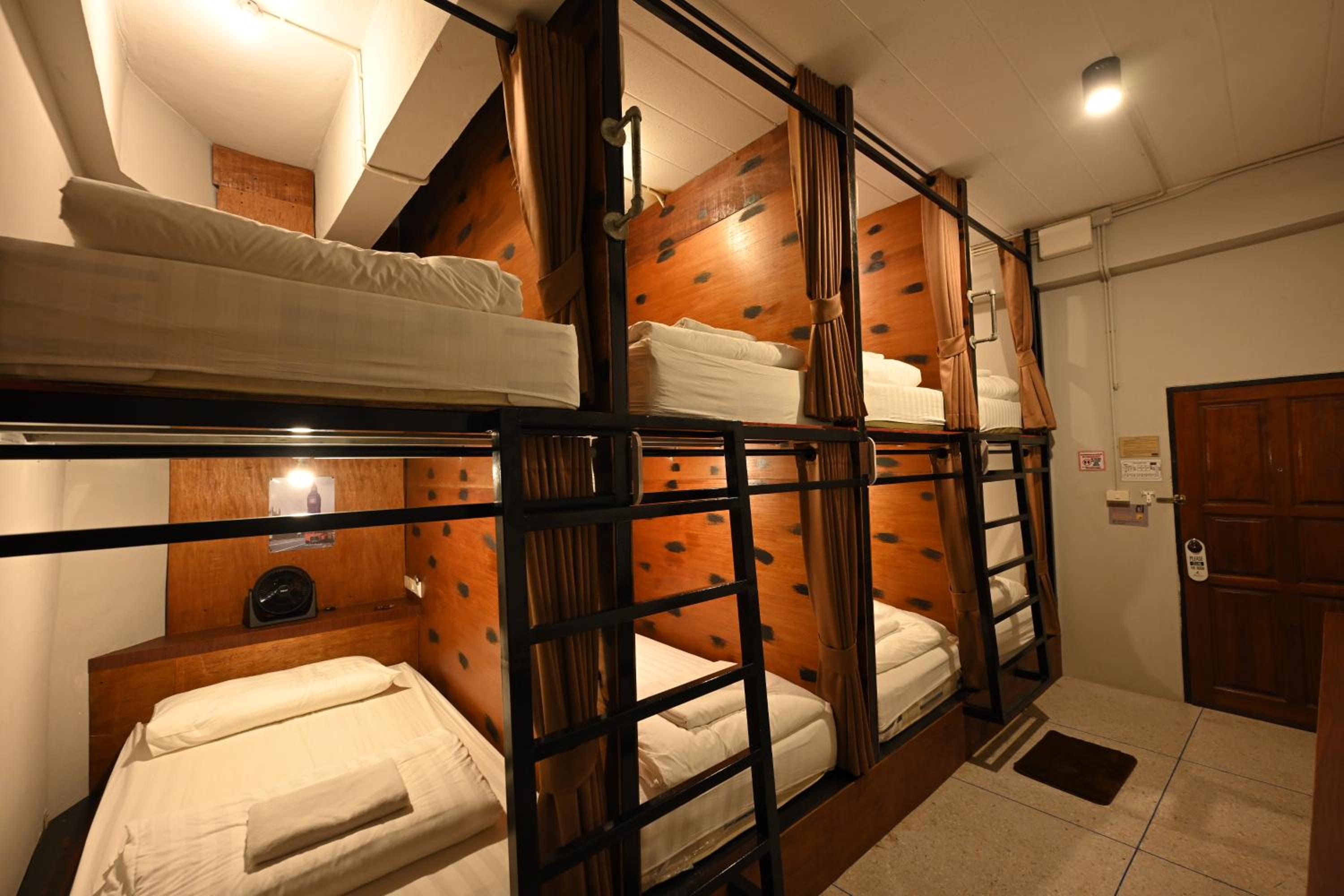 Bed in 4-Bed Mixed Dormitory Room