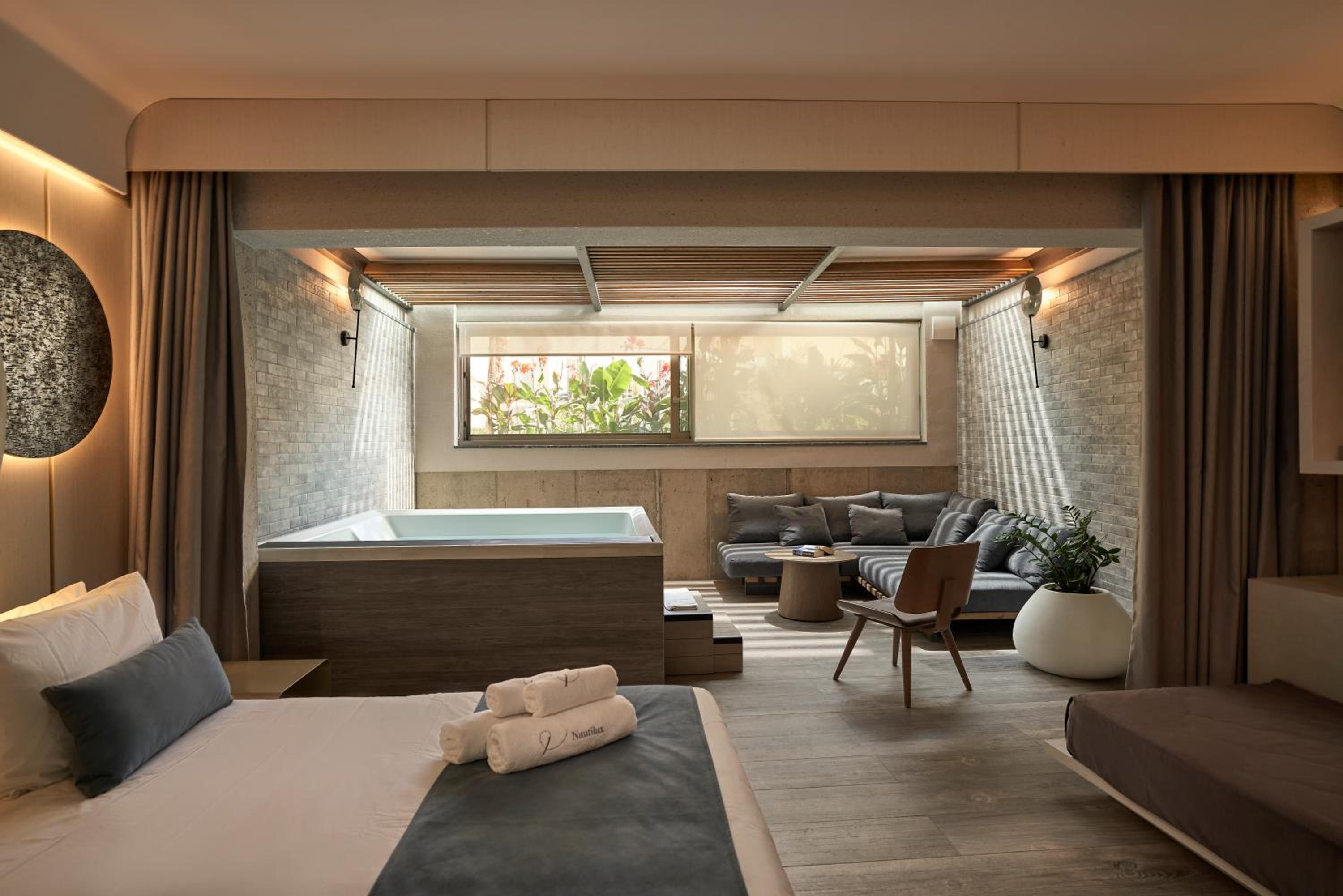 Semiground Patio Room with Hot Tub - Photo 2