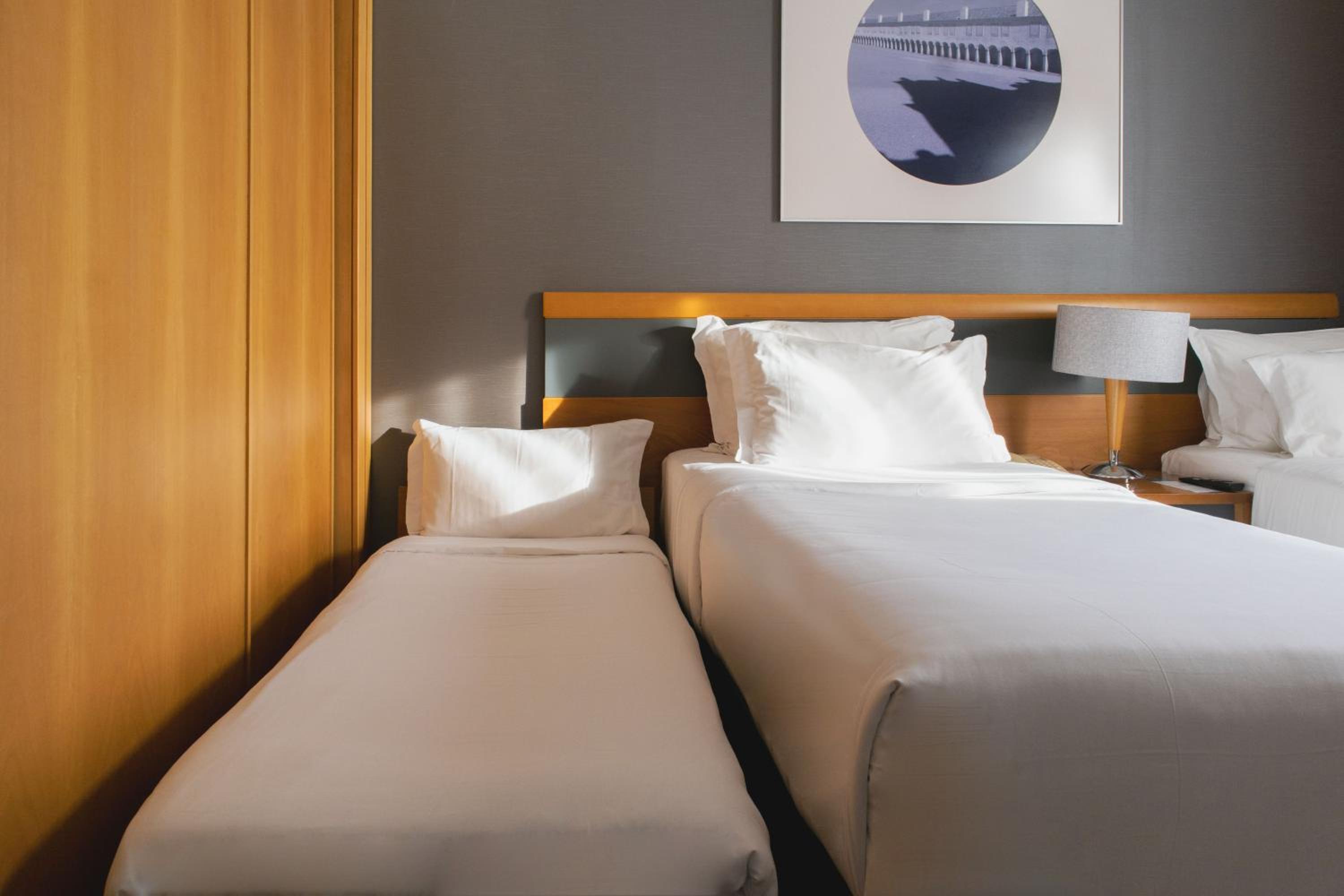 Double or Twin Room with Extra Bed - Photo 3
