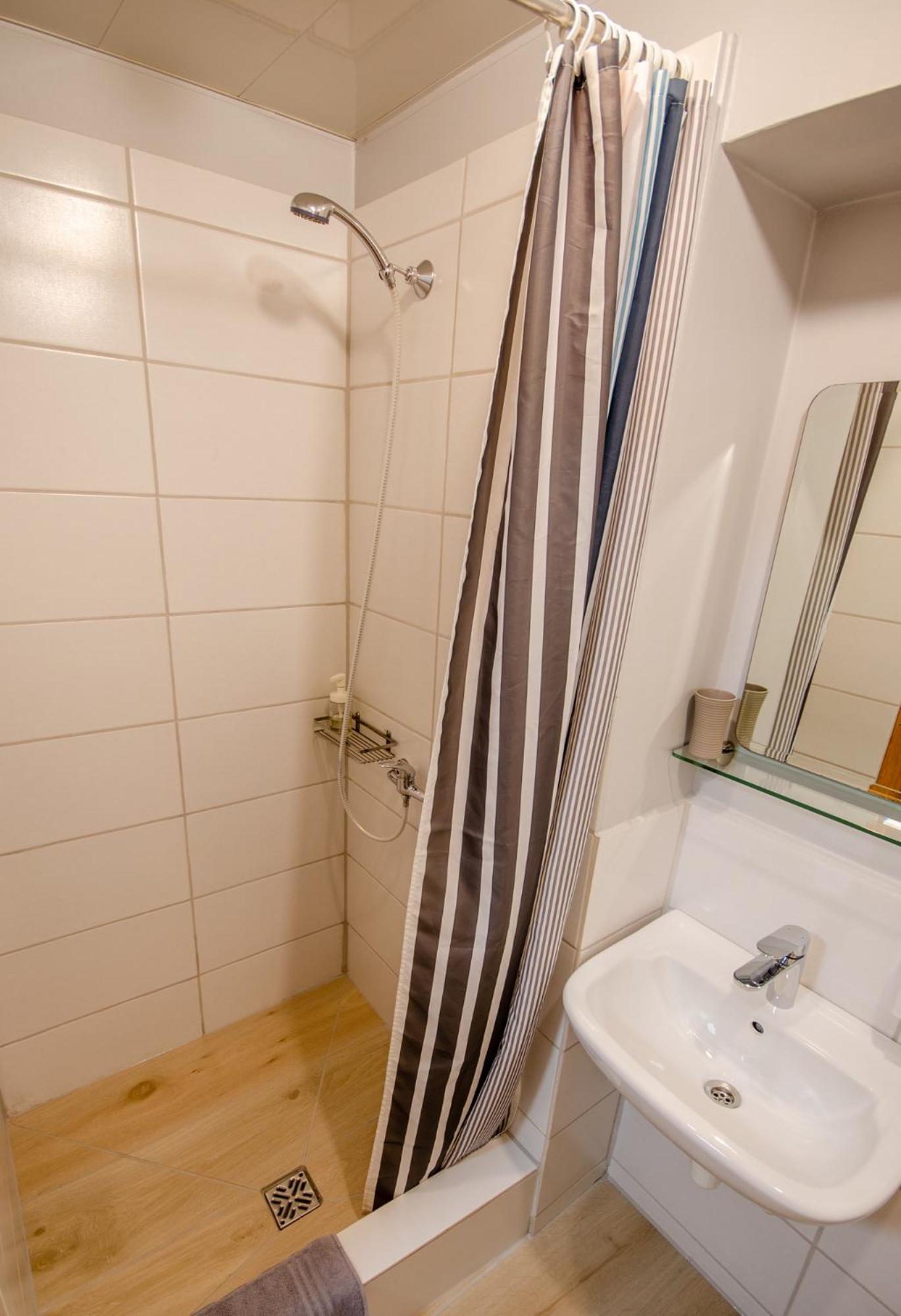 Standard Triple Room photo 3